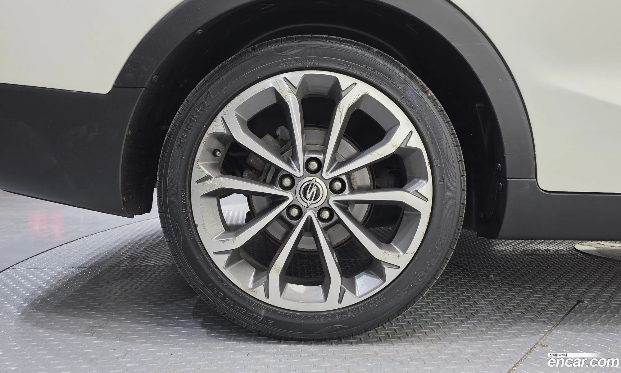 KG Mobility (SsangYong) Tivoli Air 2017 — 20