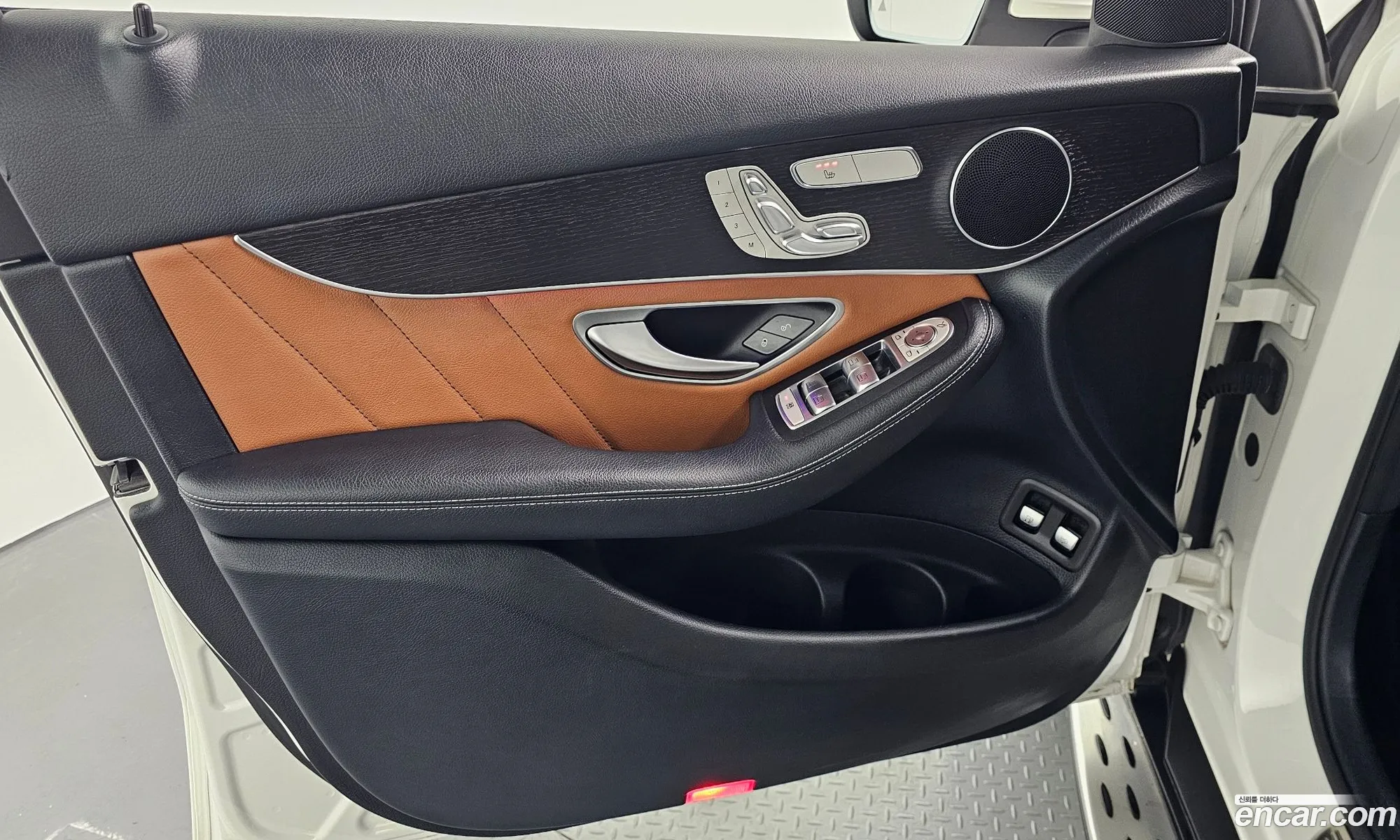 Mercedes-Benz GLC-Class X253 2020 — 19