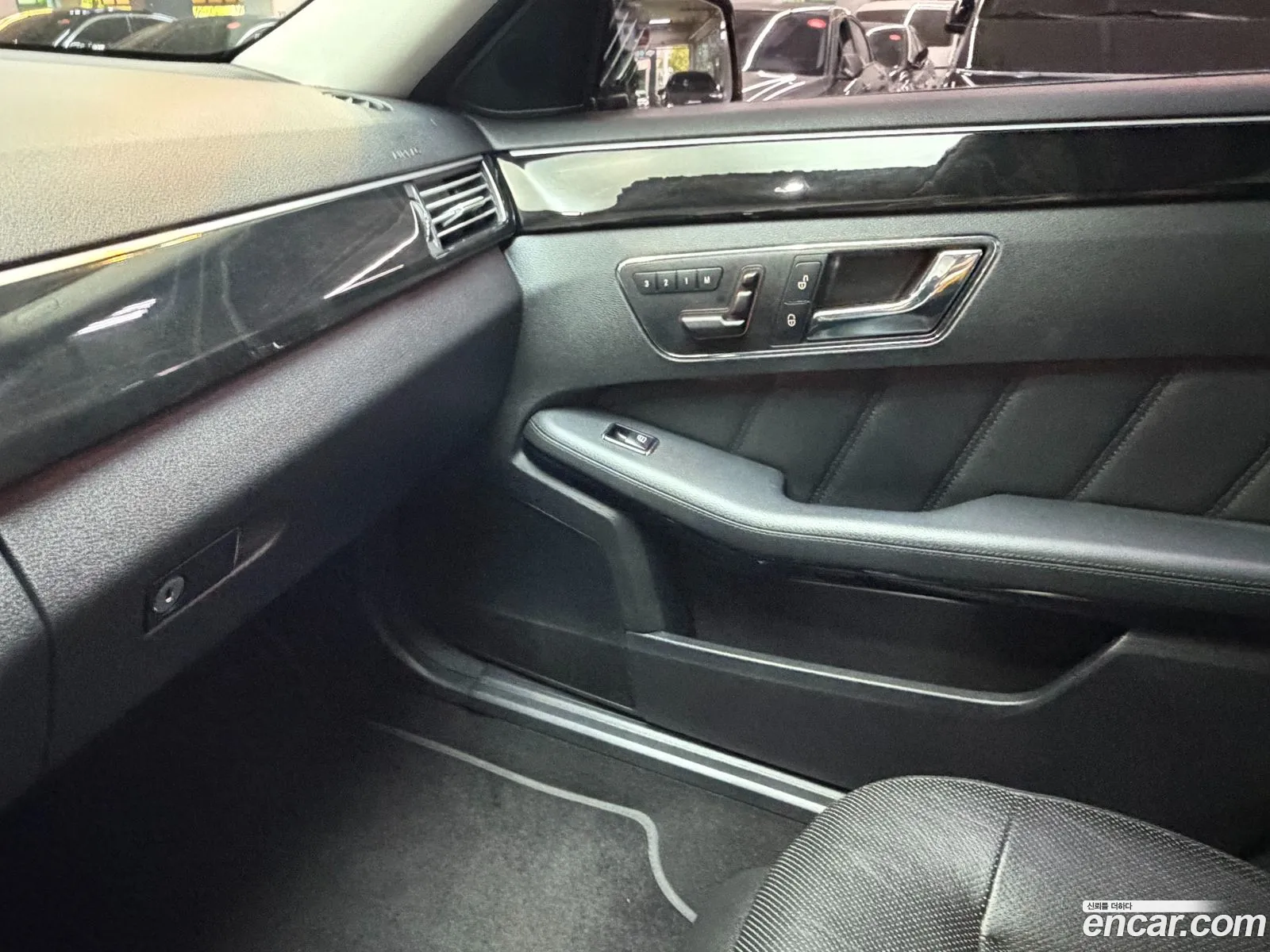 Mercedes-Benz E-Class W212 2010 — 10