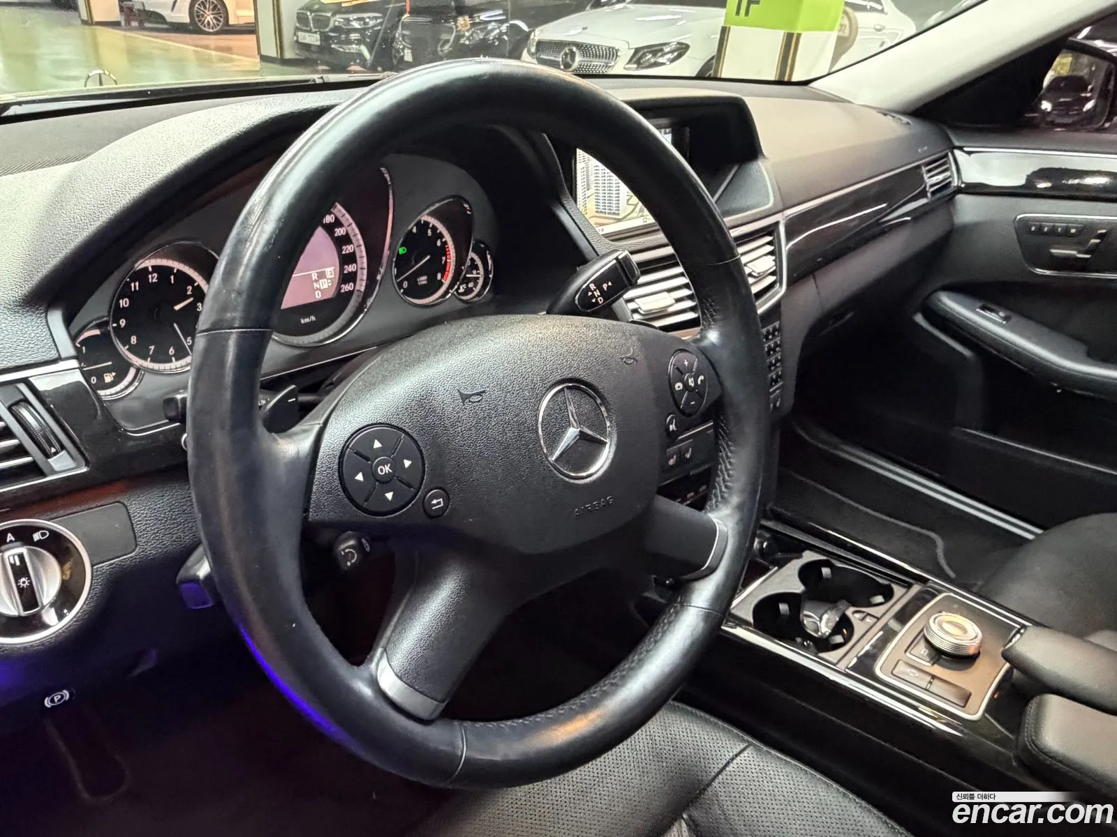 Mercedes-Benz E-Class W212 2010 — 19
