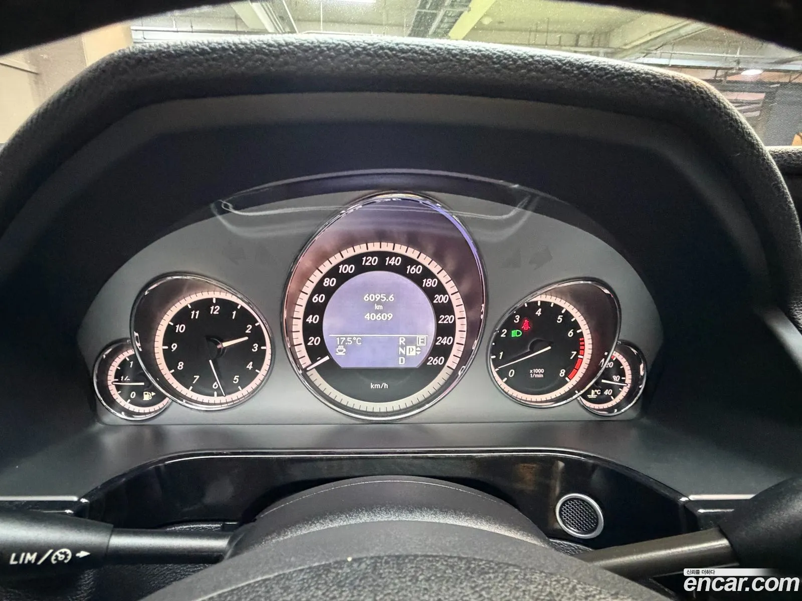 Mercedes-Benz E-Class W212 2010 — 18
