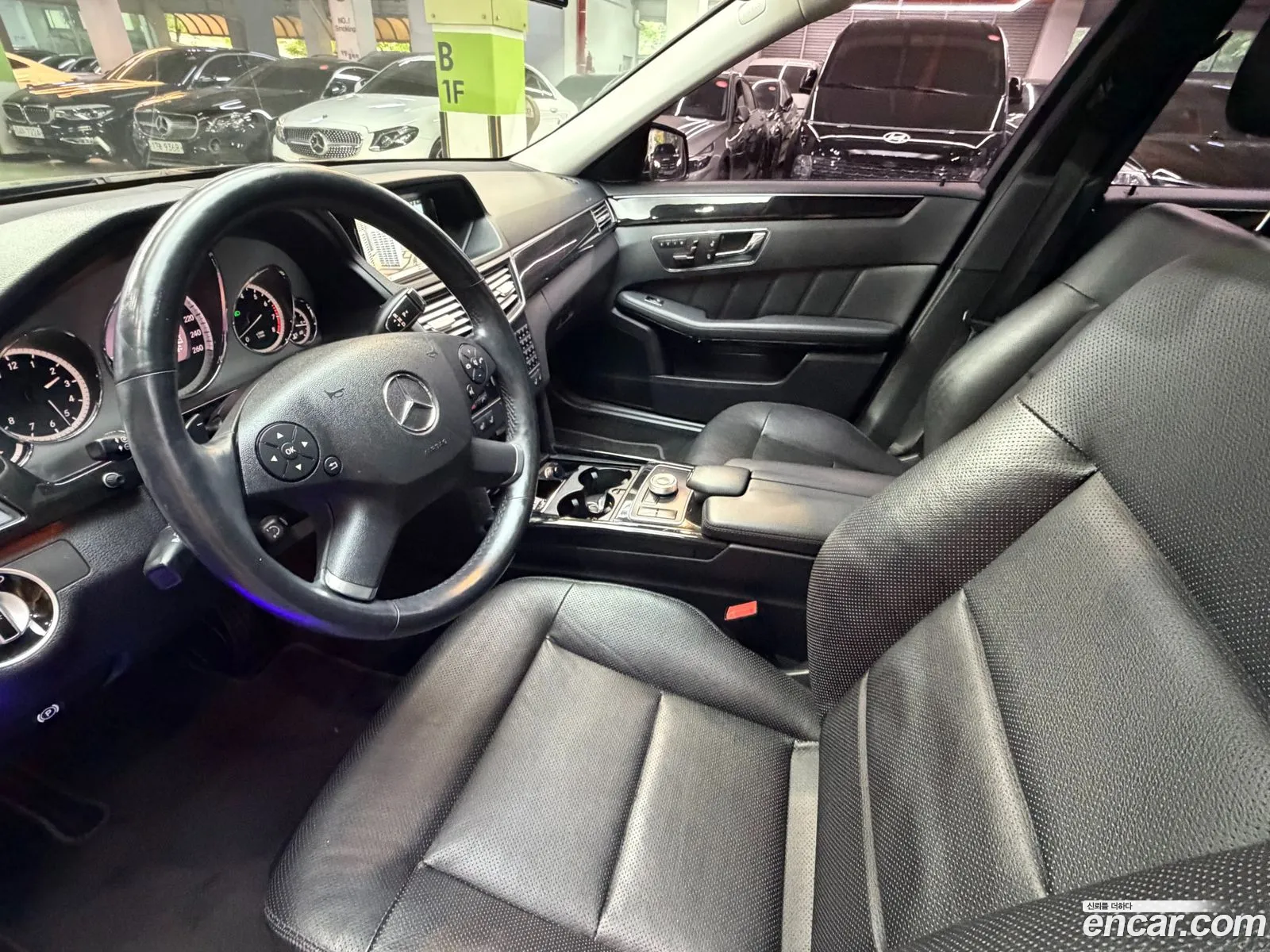 Mercedes-Benz E-Class W212 2010 — 14