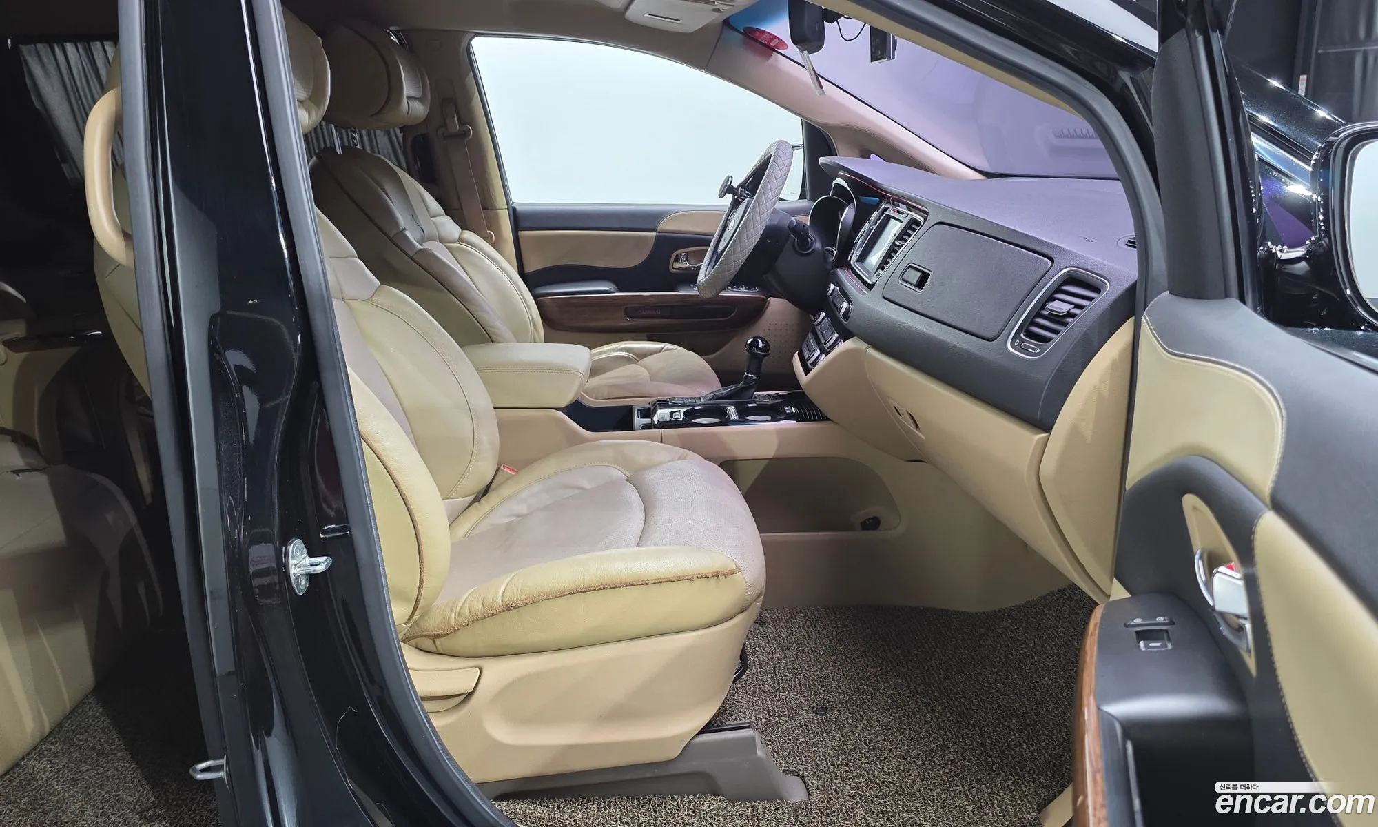 Kia Carnival 2015 — 20