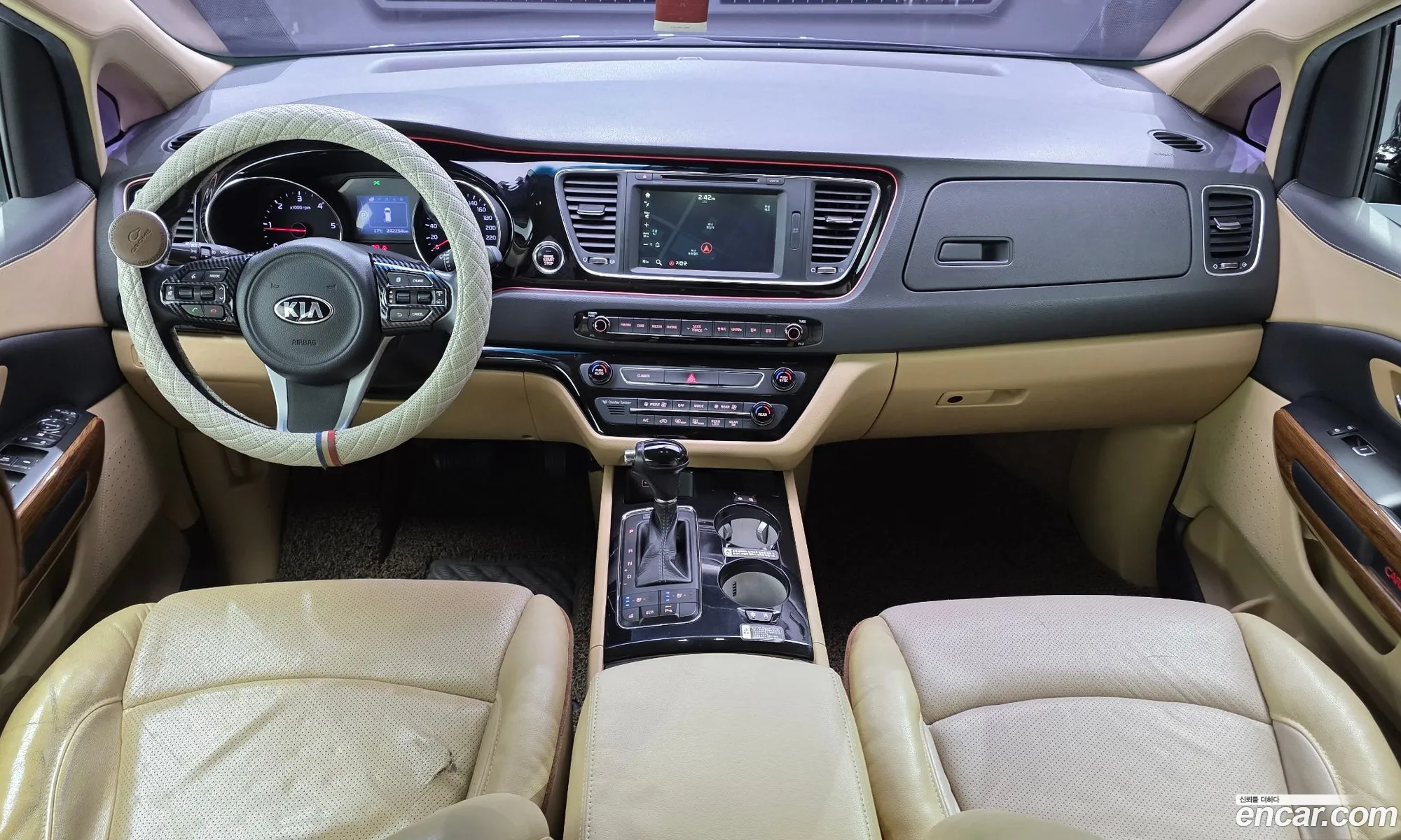 Kia Carnival 2015 — 3