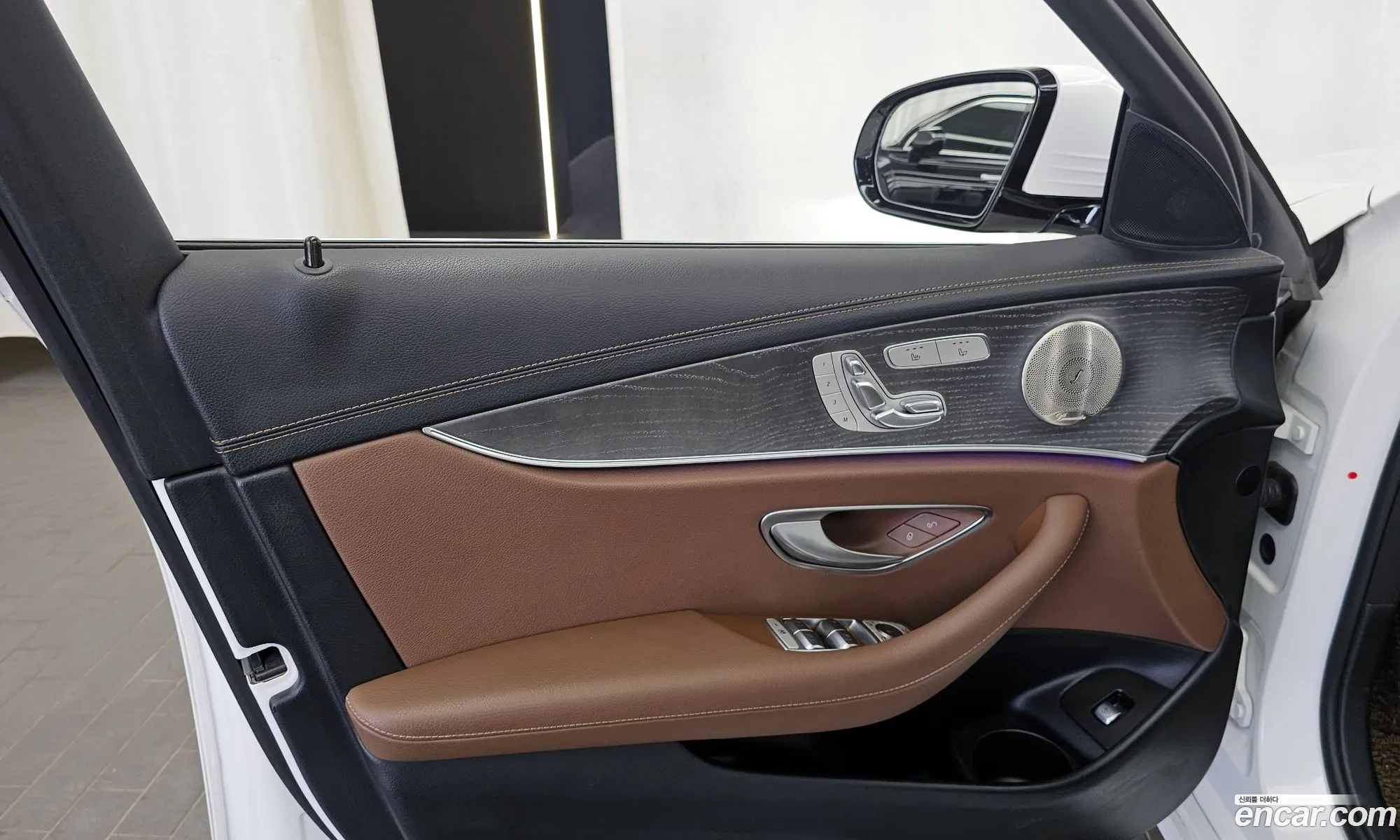 Mercedes-Benz E-Class W213 2022 — 22