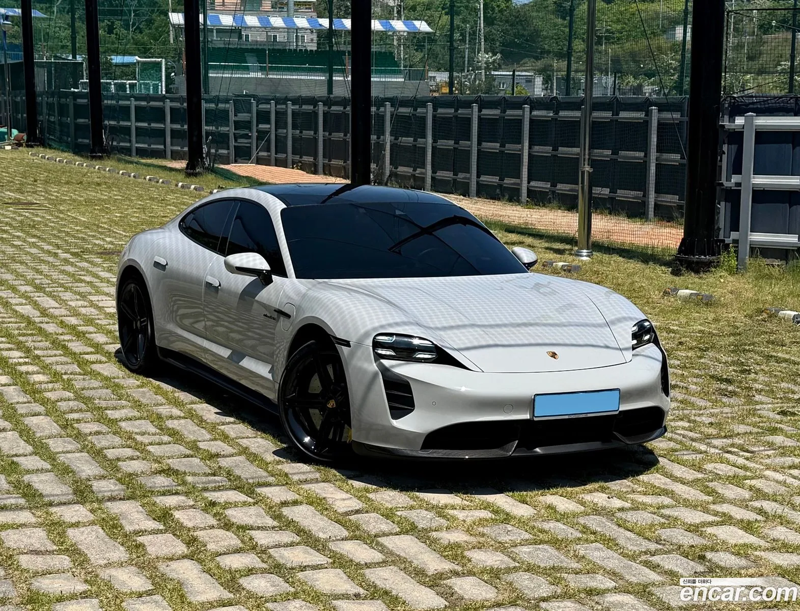 Porsche Taycan 2023 — 8