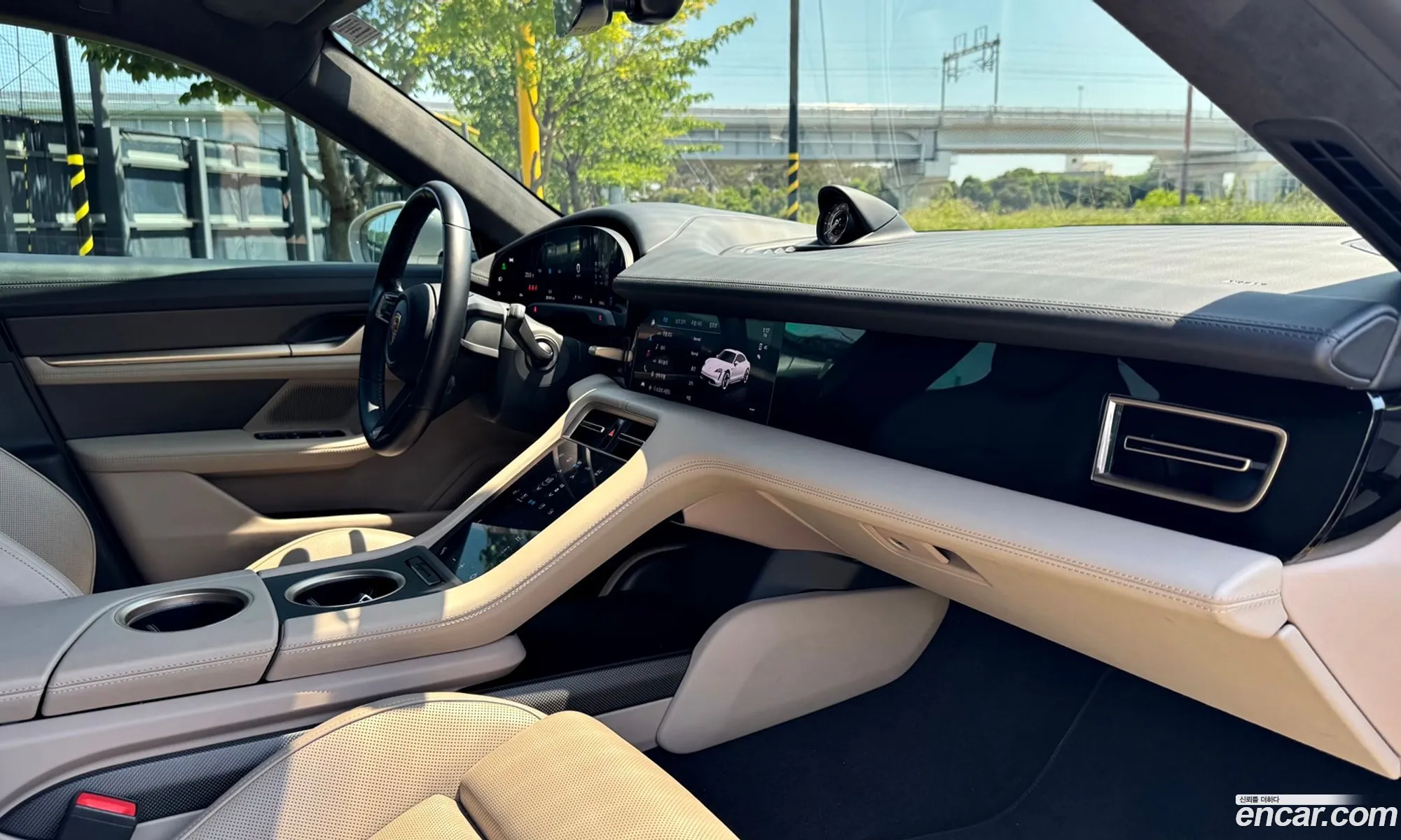Porsche Taycan 2023 — 6