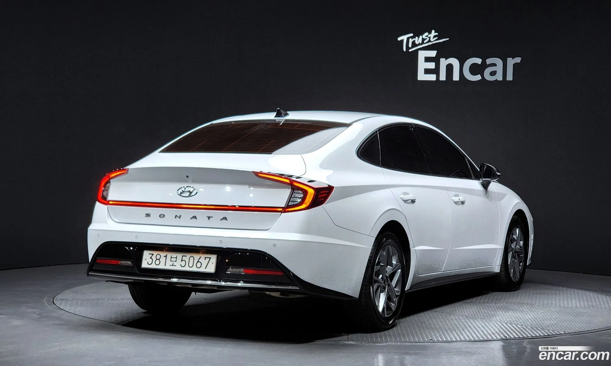 Hyundai Sonata 2022 — 17