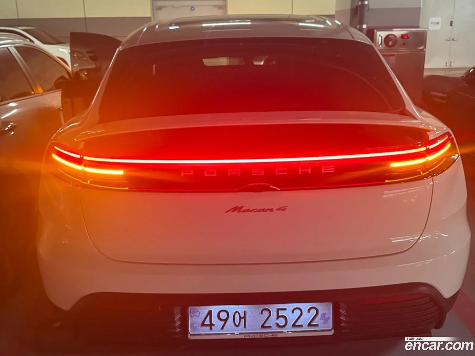 Porsche Macan EV 2026 — 10