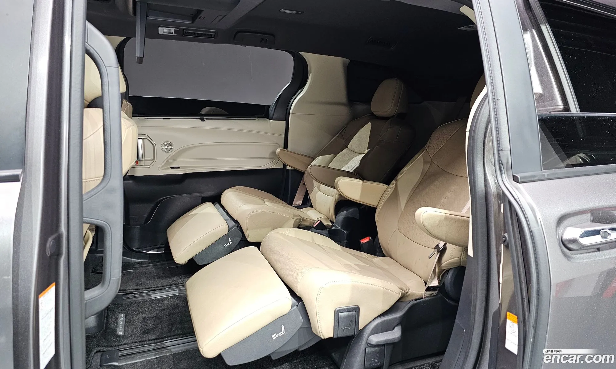 Toyota Sienna 2024 — 18