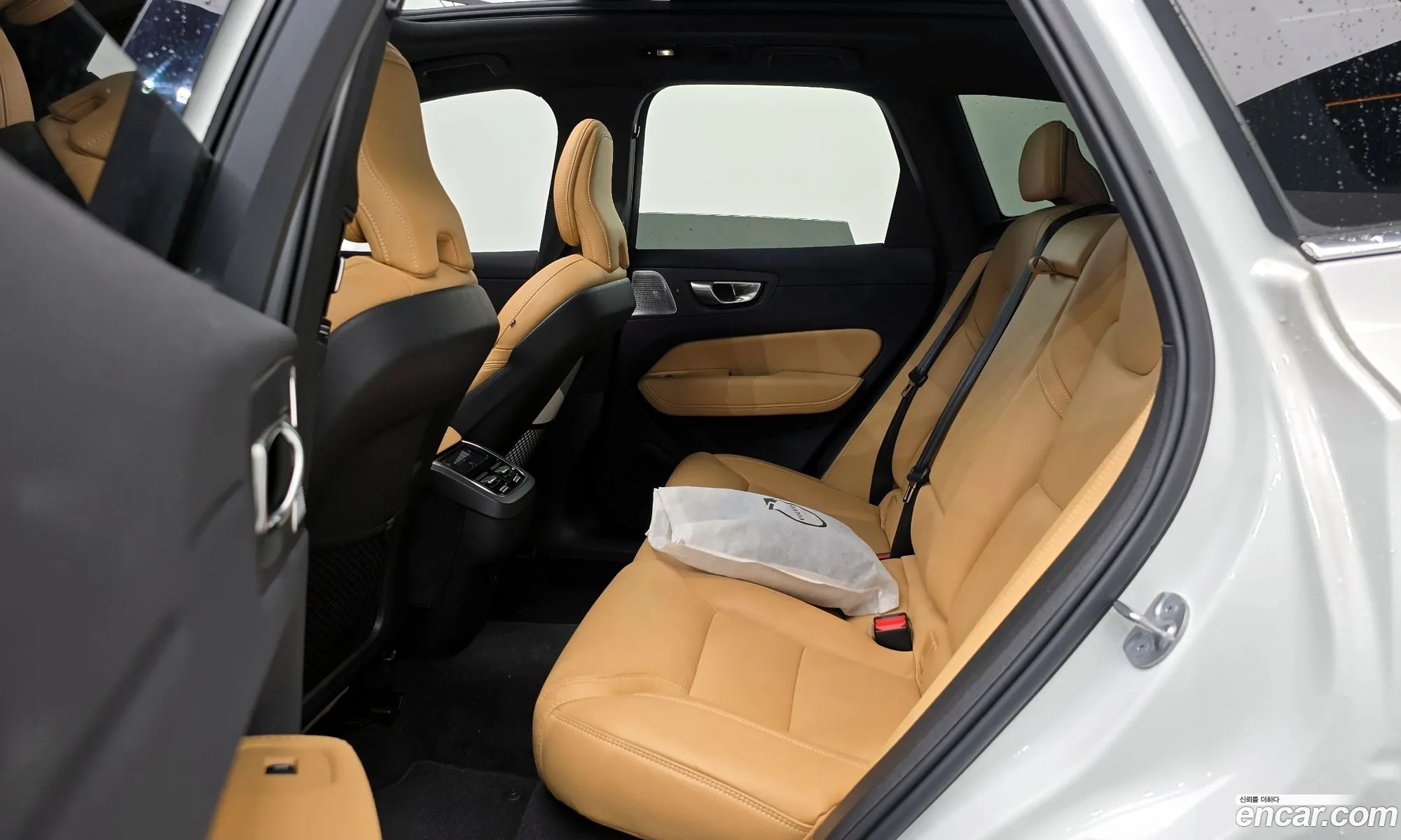 Volvo XC60 2023 LYVUZ0628RB734546 — 17