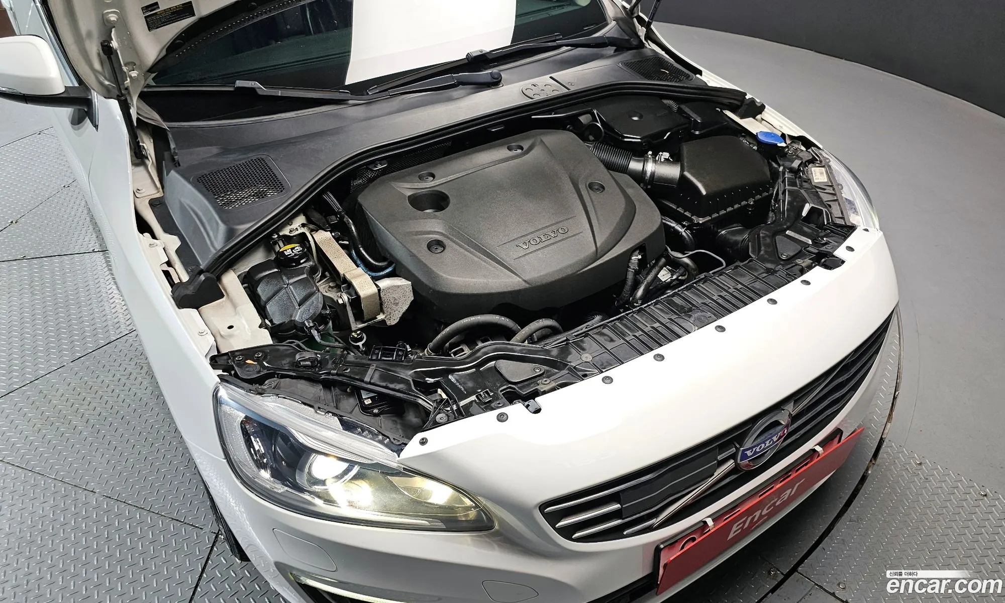 Volvo S60 2018 — 17