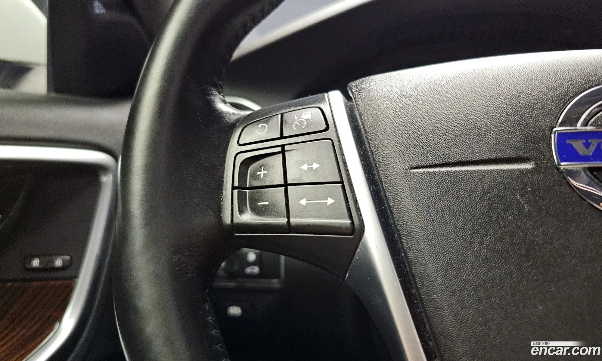 Volvo S60 2018 — 14