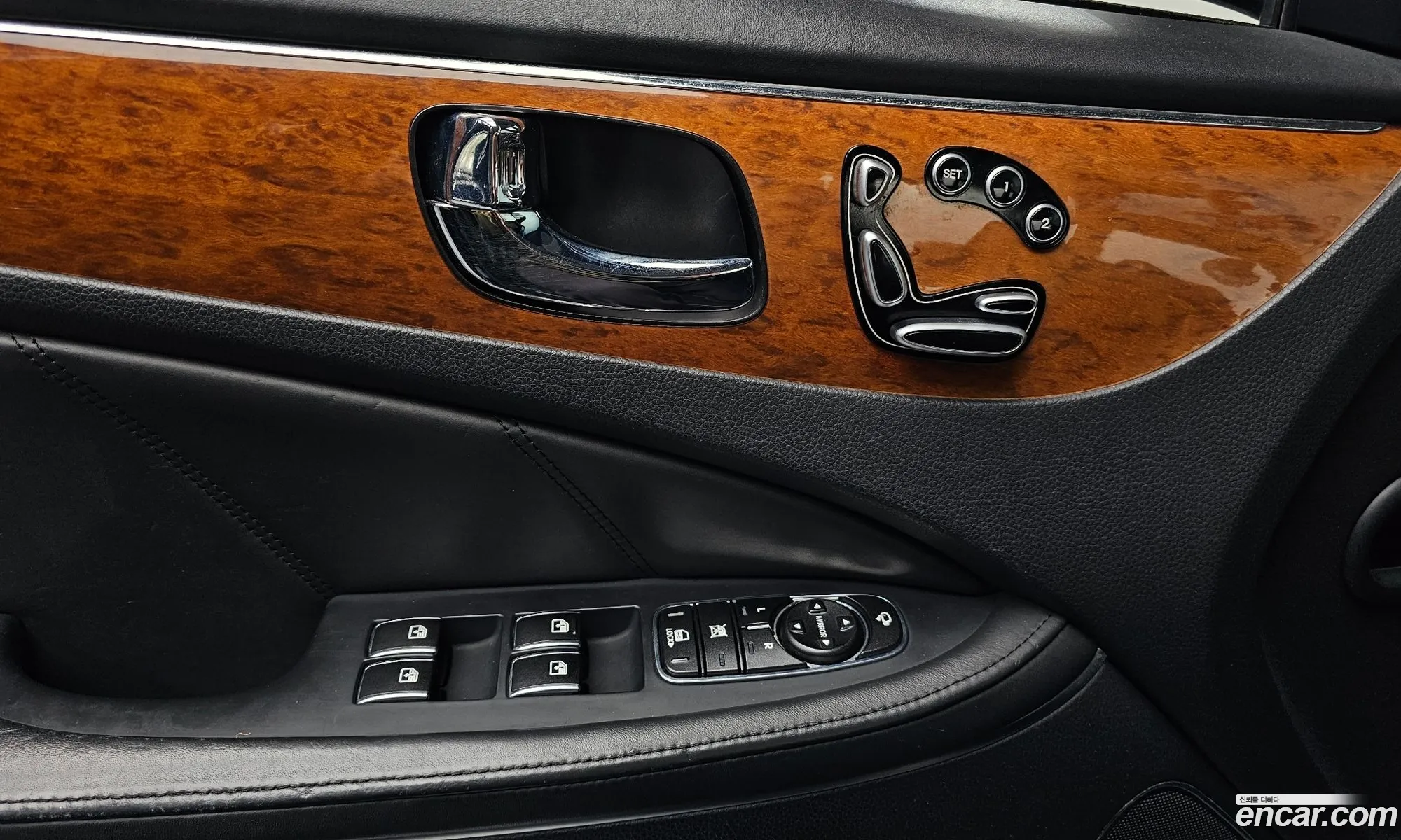 Hyundai Equus 2010 — 7