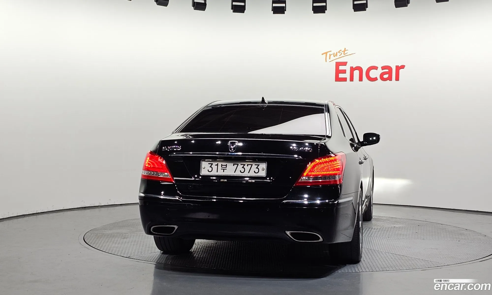 Hyundai Equus 2010 — 2