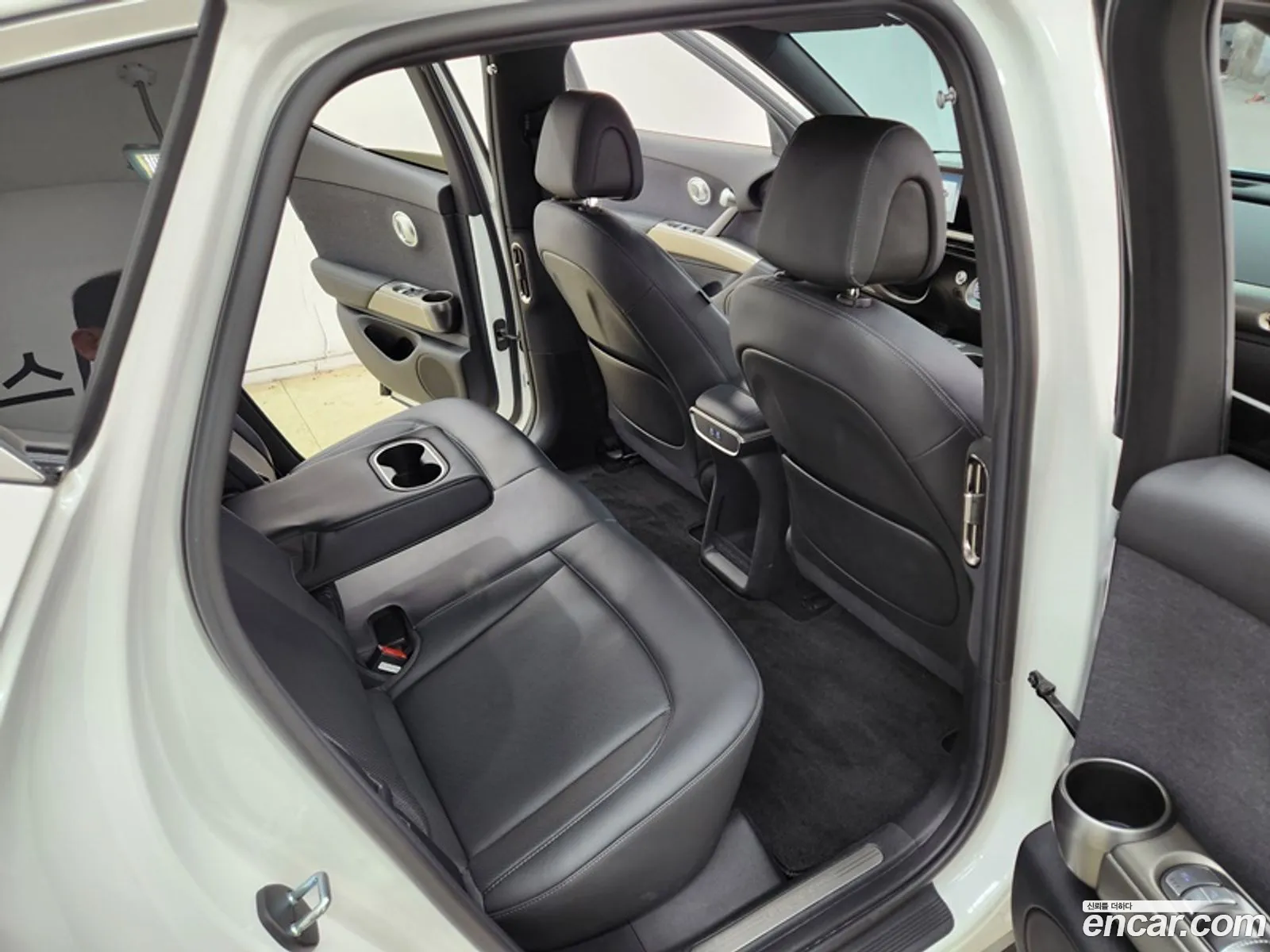 Genesis GV60 2023 — 16