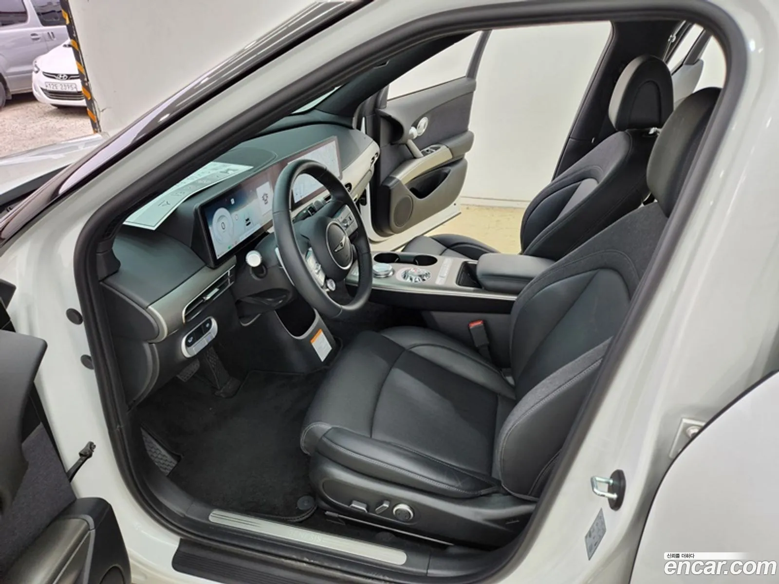 Genesis GV60 2023 — 2