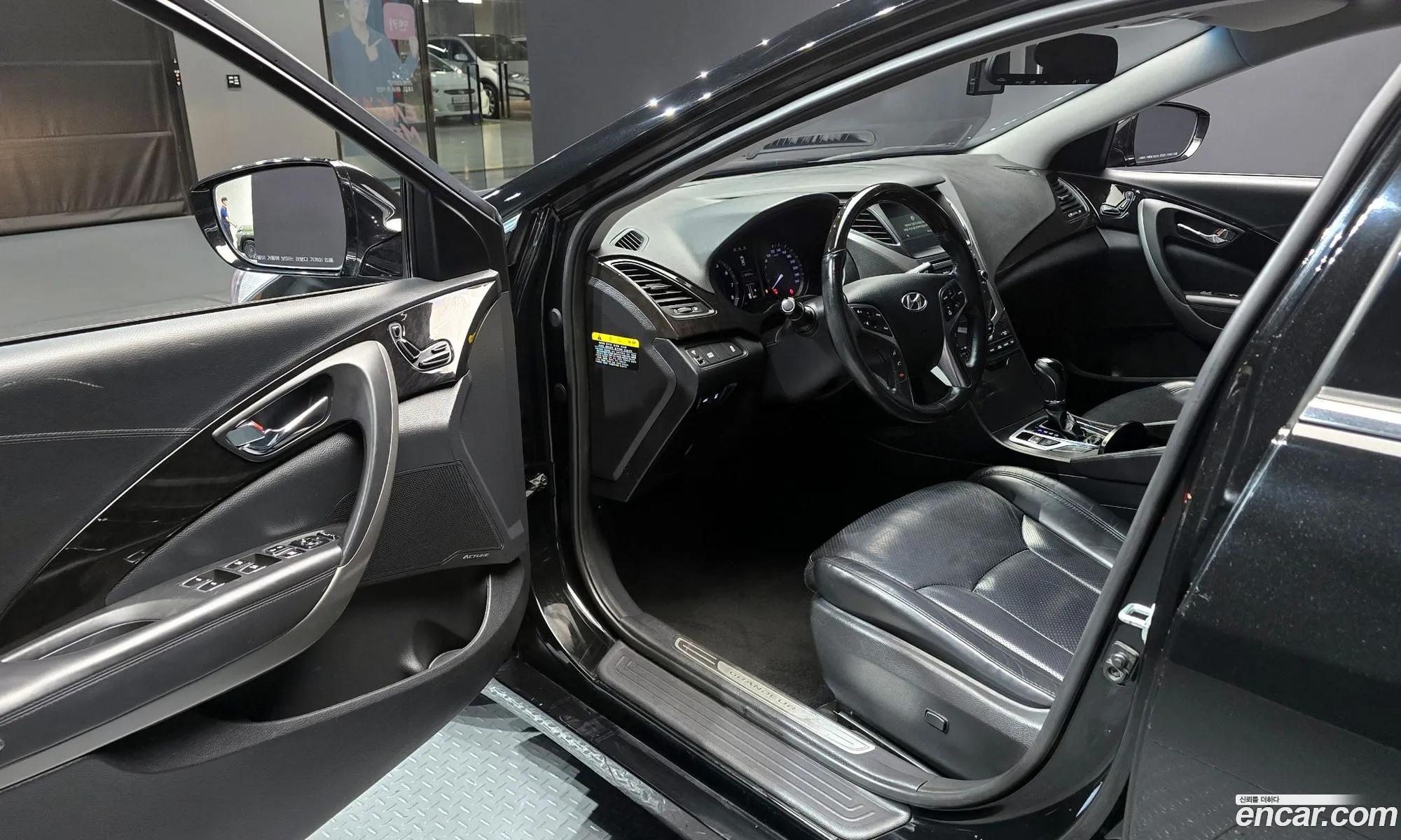 Hyundai Grandeur HG 2016 — 15