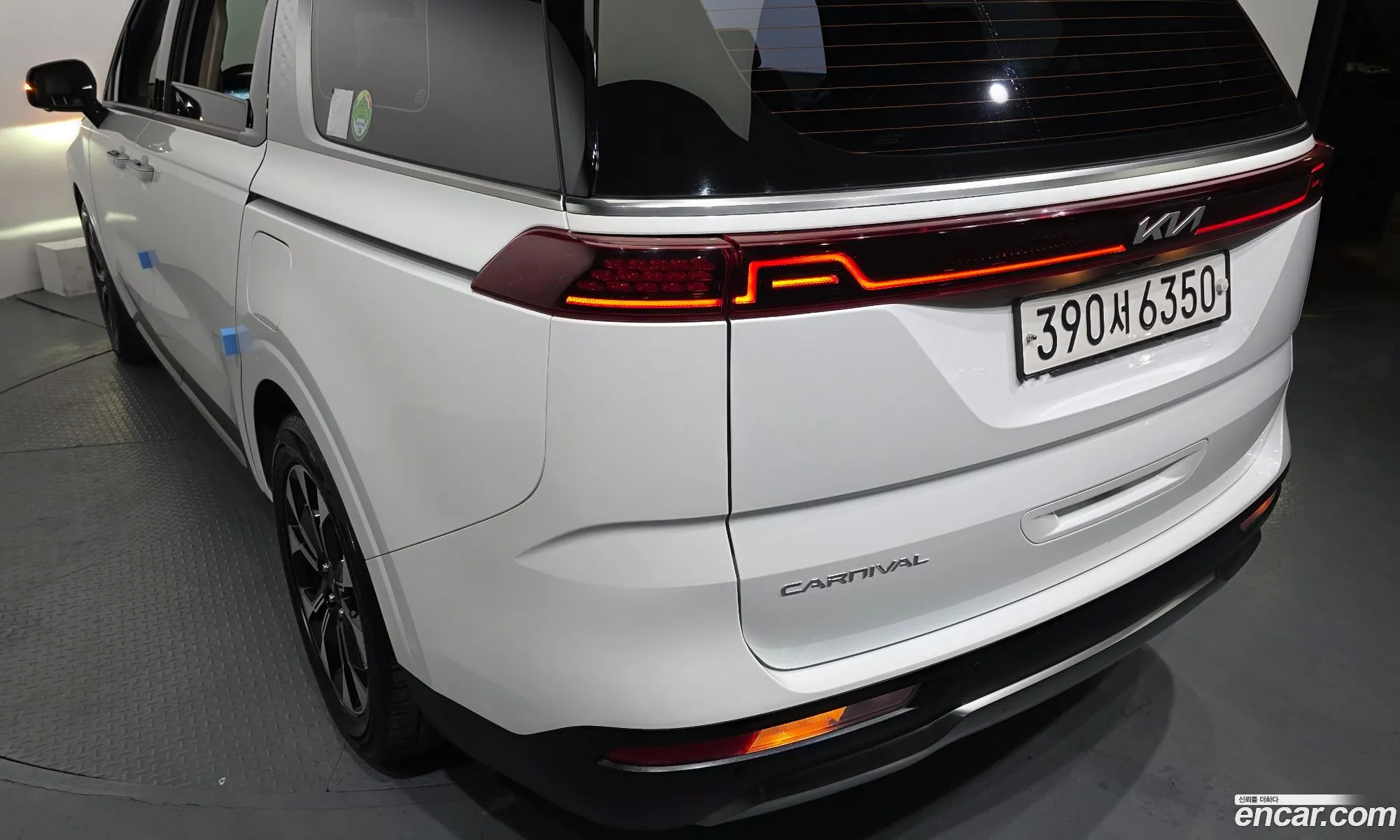 Kia Carnival 2022 — 22