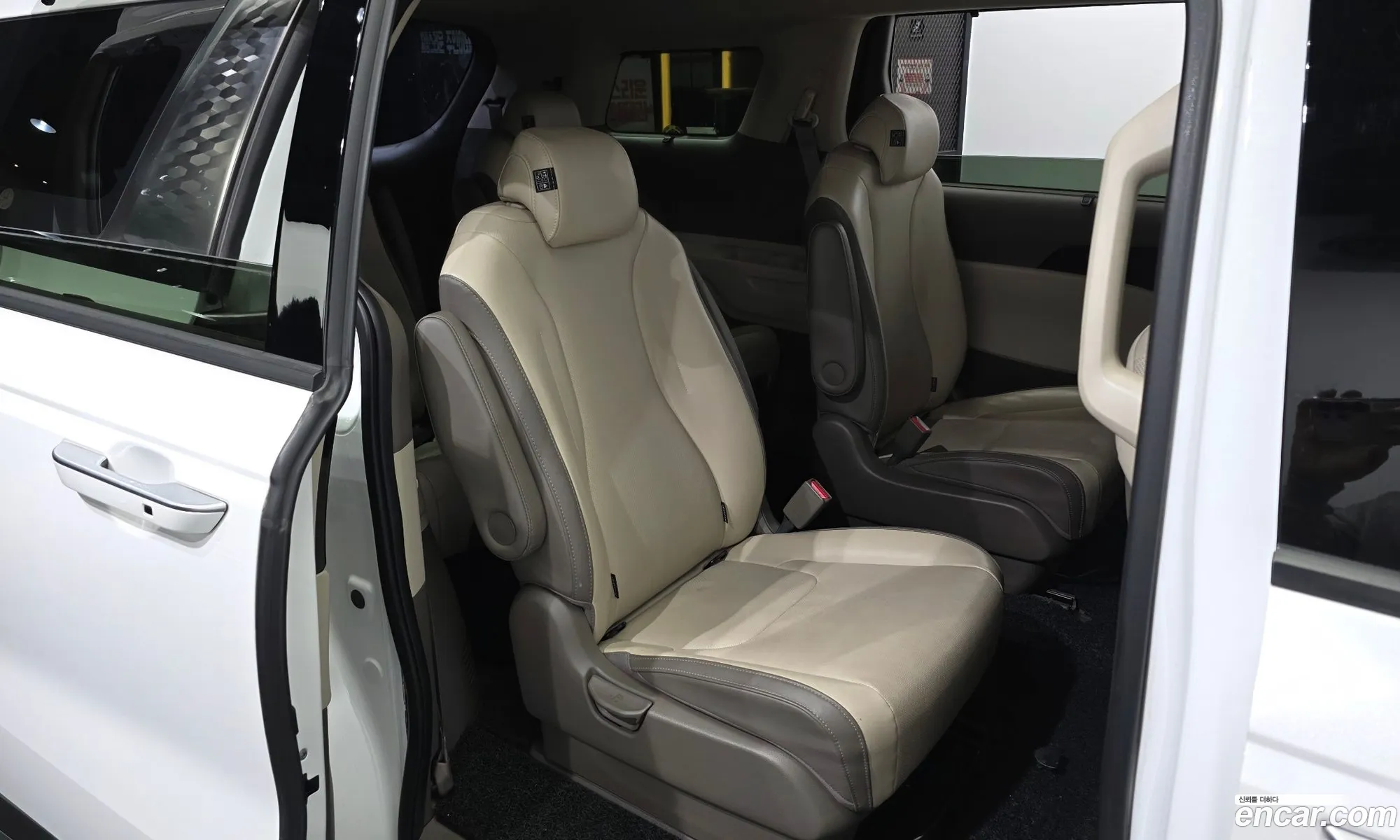 Kia Carnival 2022 — 4