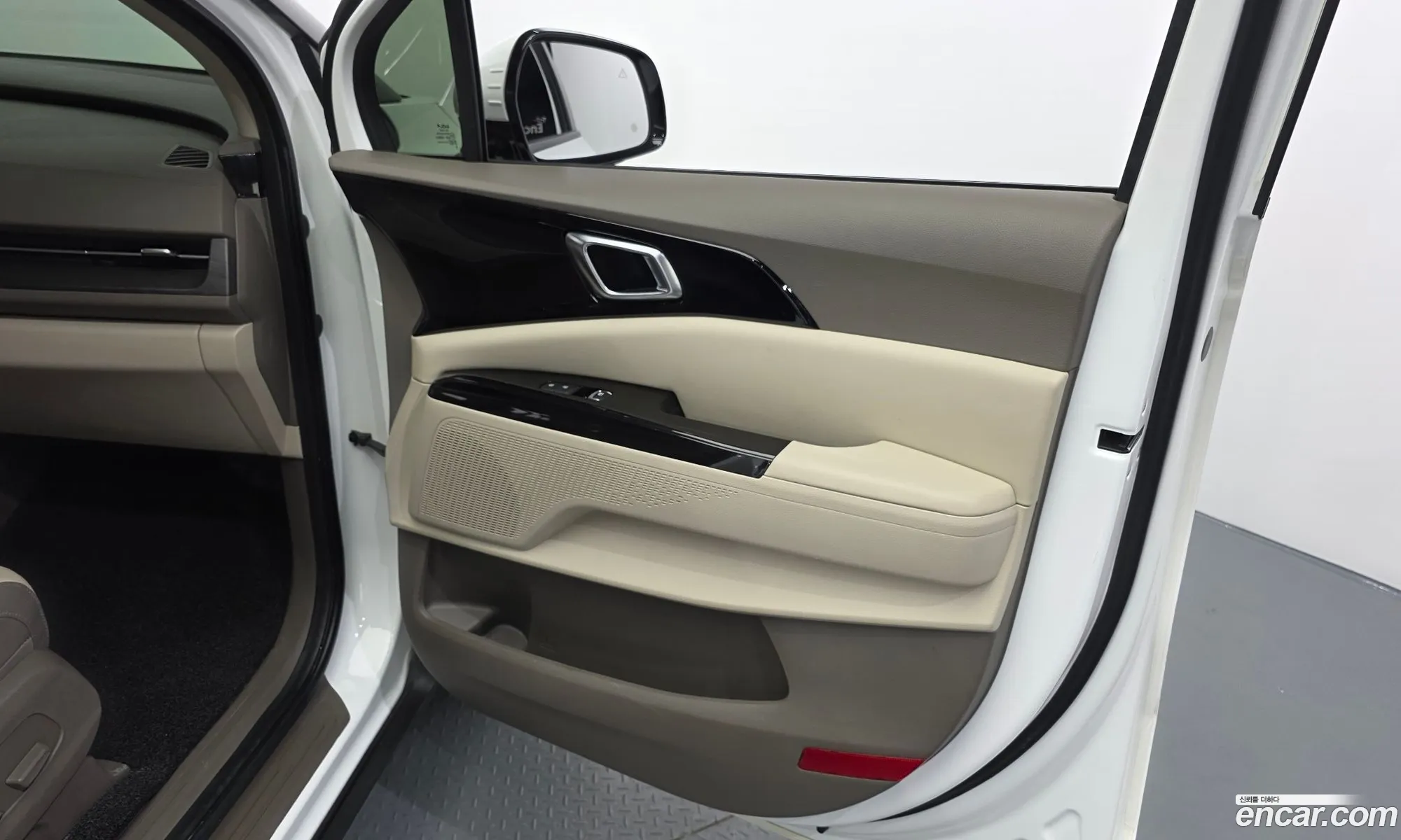 Kia Carnival 2022 — 35