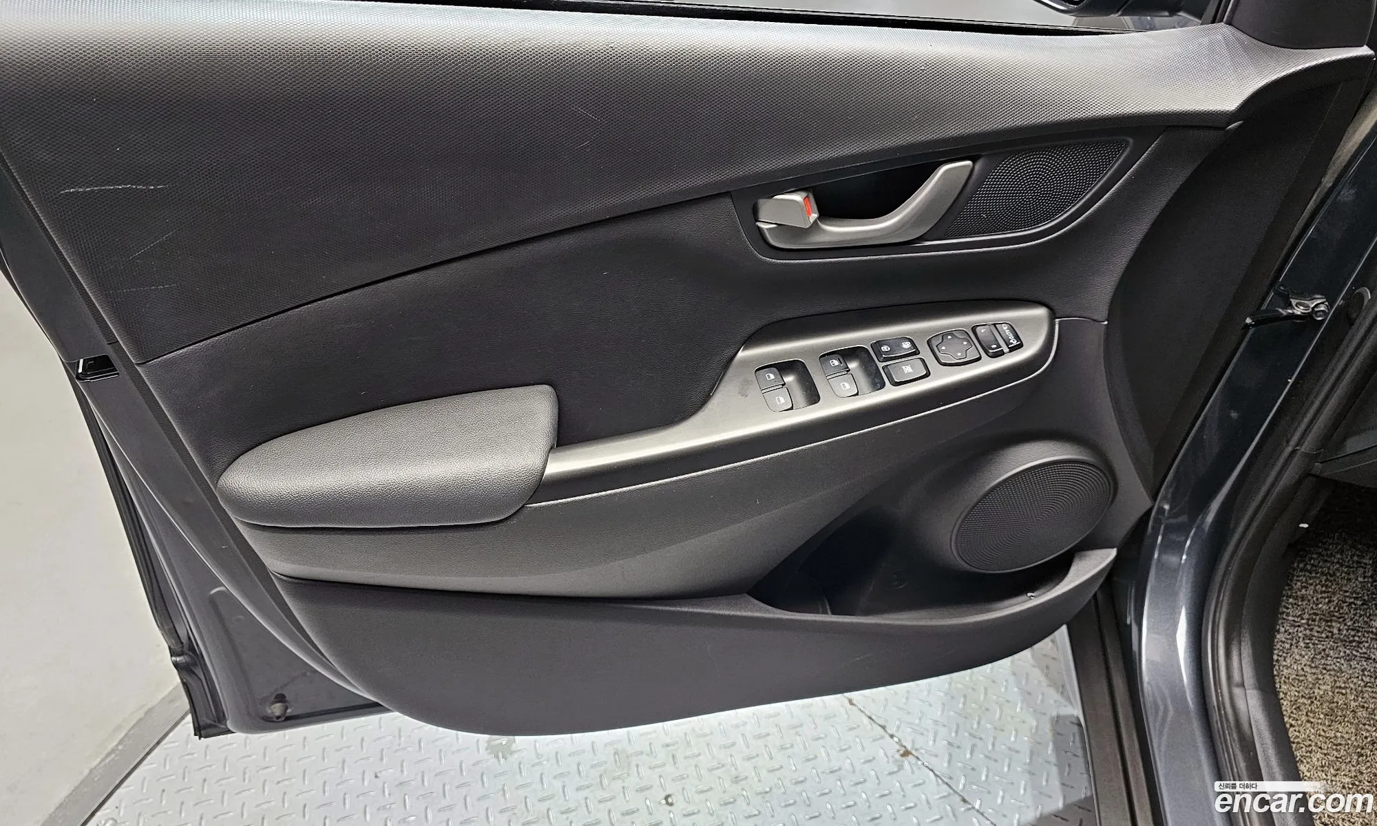 Hyundai Kona Hybrid 2020 — 25