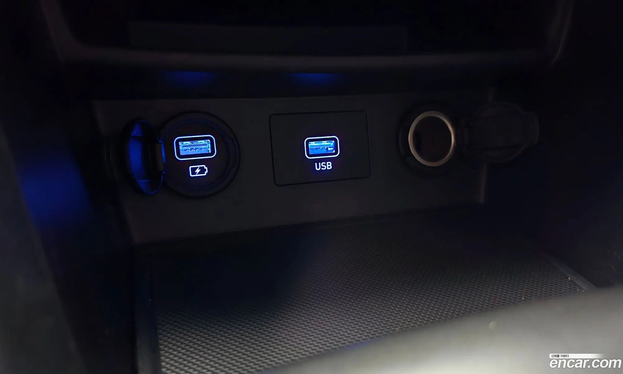 Hyundai Kona Hybrid 2020 — 19