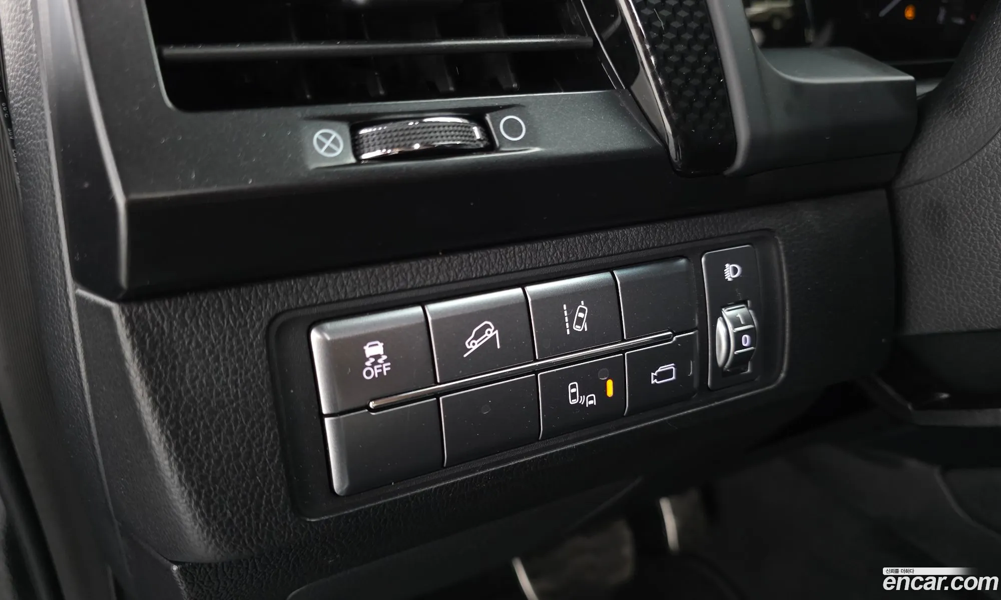 KG Mobility (SsangYong) Rexton Sports Khan 2020 — 16