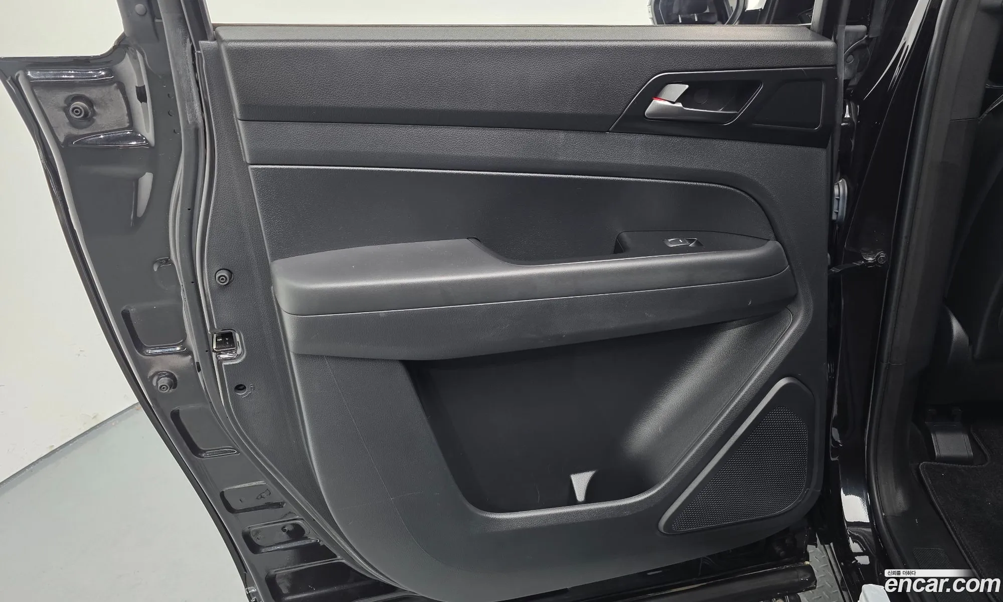 KG Mobility (SsangYong) Rexton Sports Khan 2020 — 29