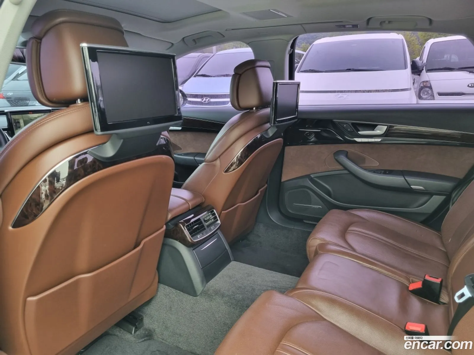 Audi A8 2015 — 10