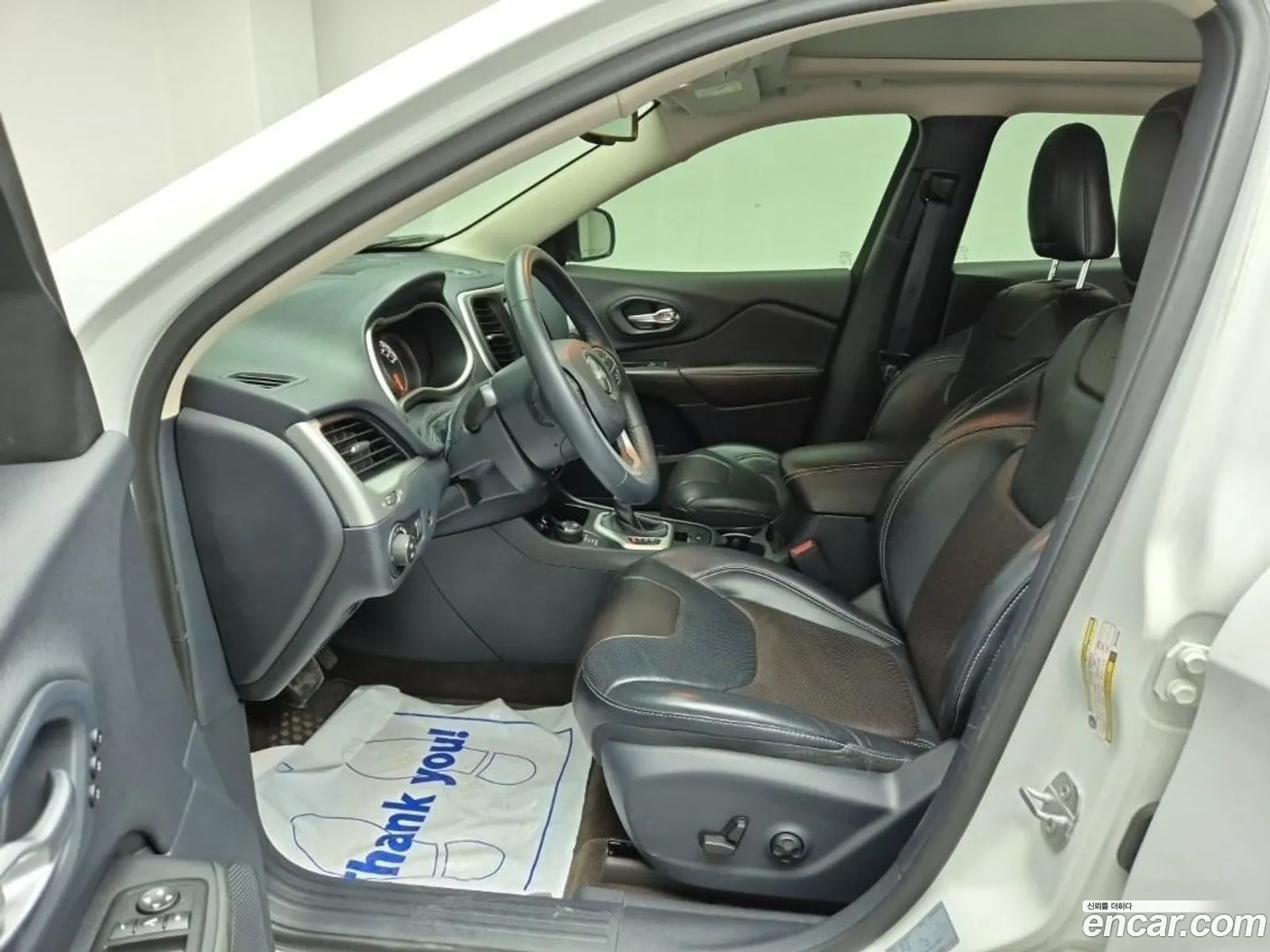 Jeep Cherokee 2016 — 16