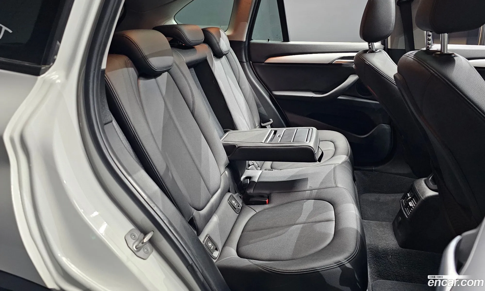 BMW X1 2016 WBAHT9106H5F19985 — 19