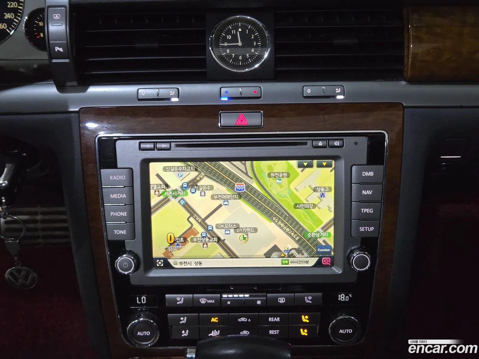 Volkswagen Phaeton 2011 — 15