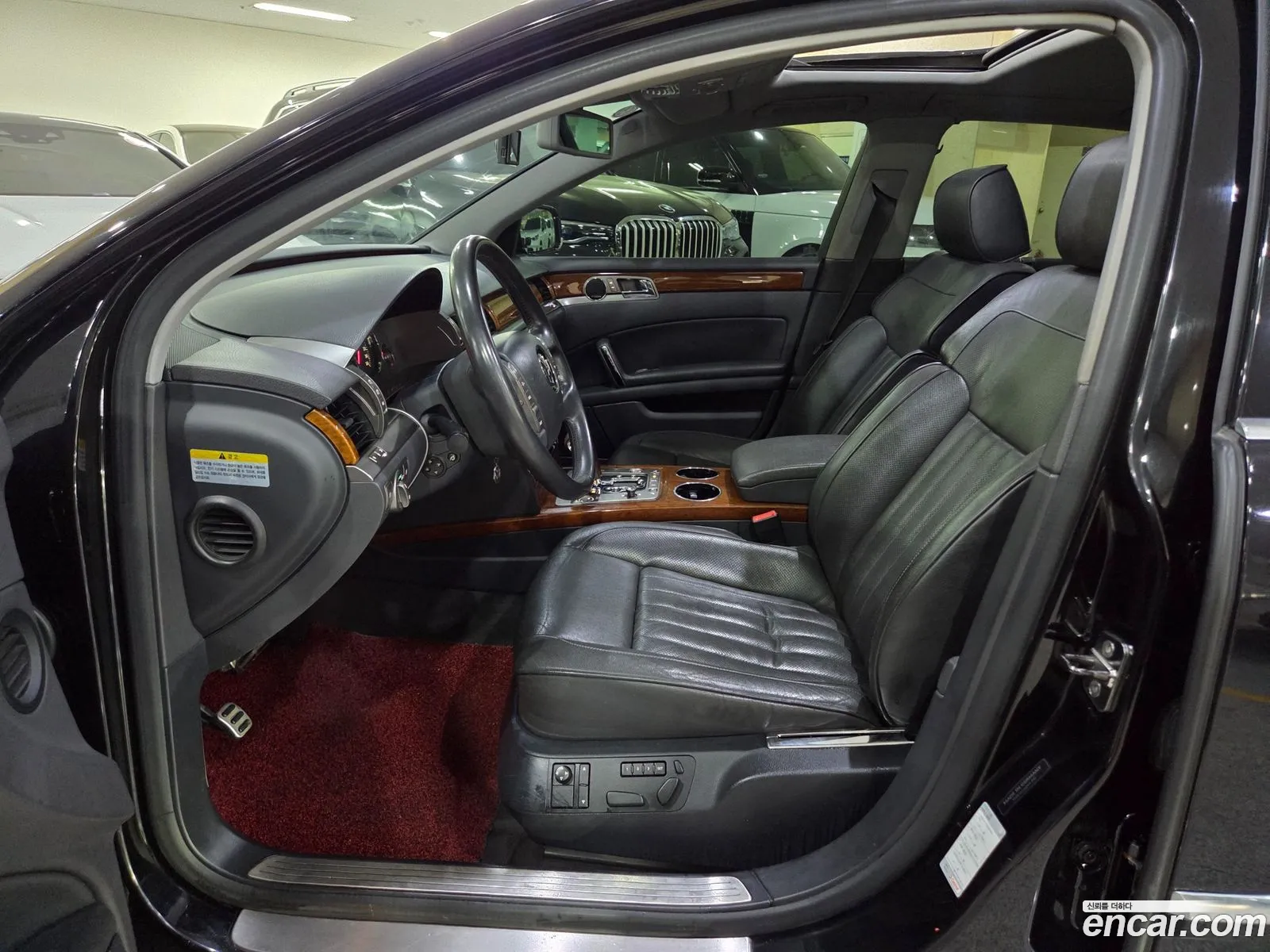 Volkswagen Phaeton 2011 — 11