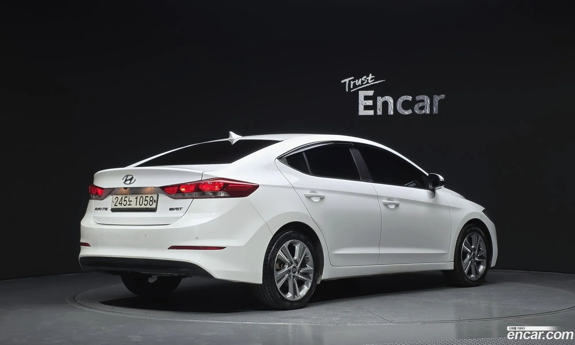 Hyundai Elantra AD 2016 — 6