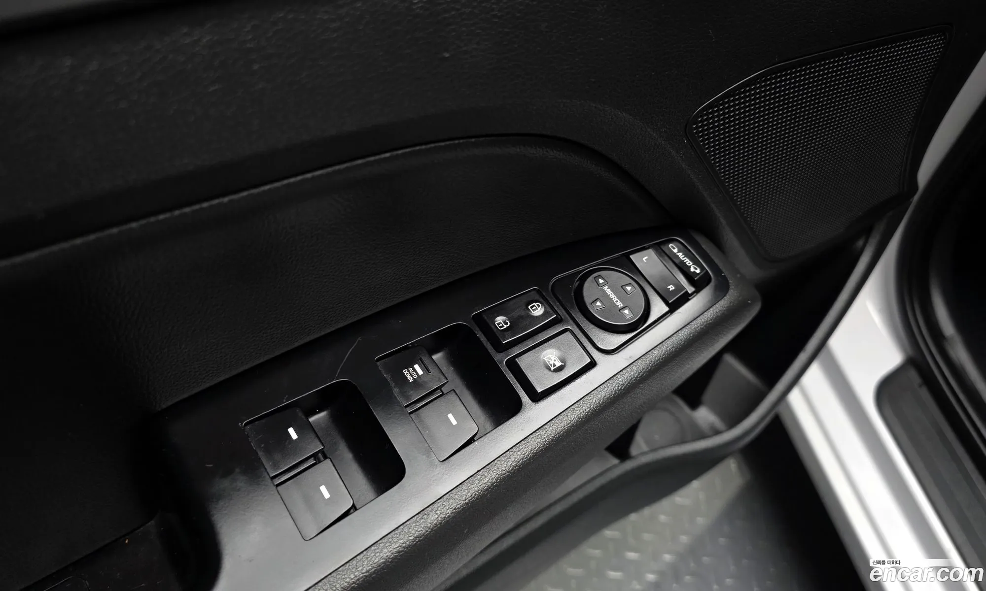 Hyundai Elantra AD 2016 — 14