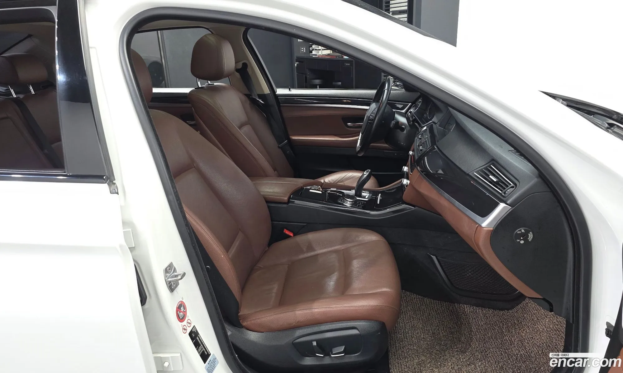 BMW 5 Series 2015 WBA5E5106GG067445 — 12