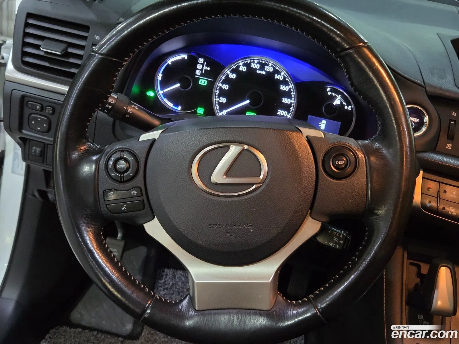 Lexus CT200h 2015 — 6