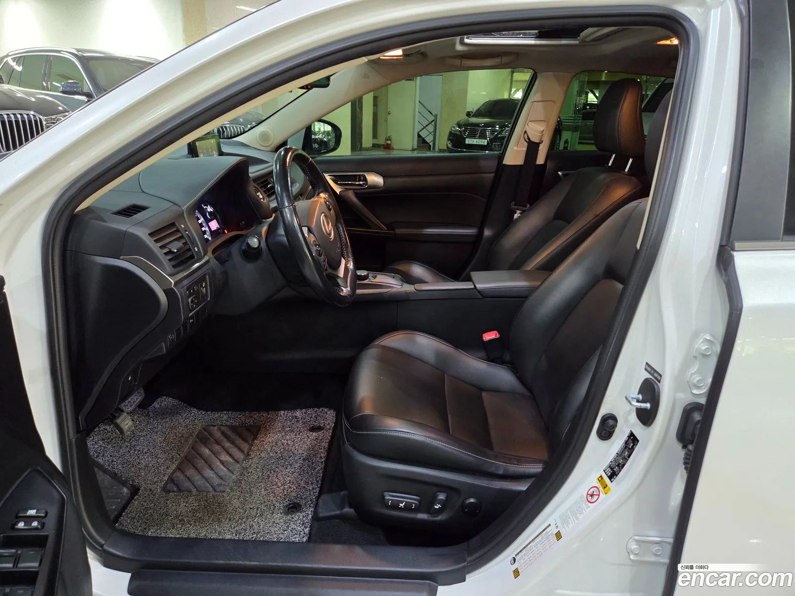 Lexus CT200h 2015 — 9