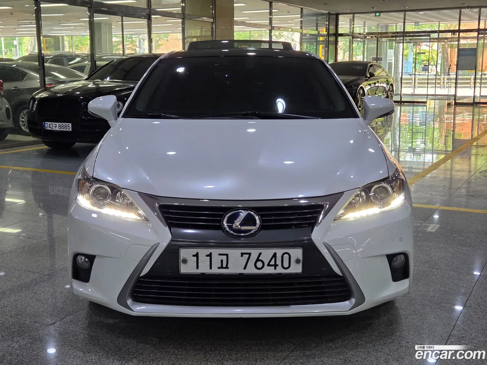 Lexus CT200h 2015 — 11