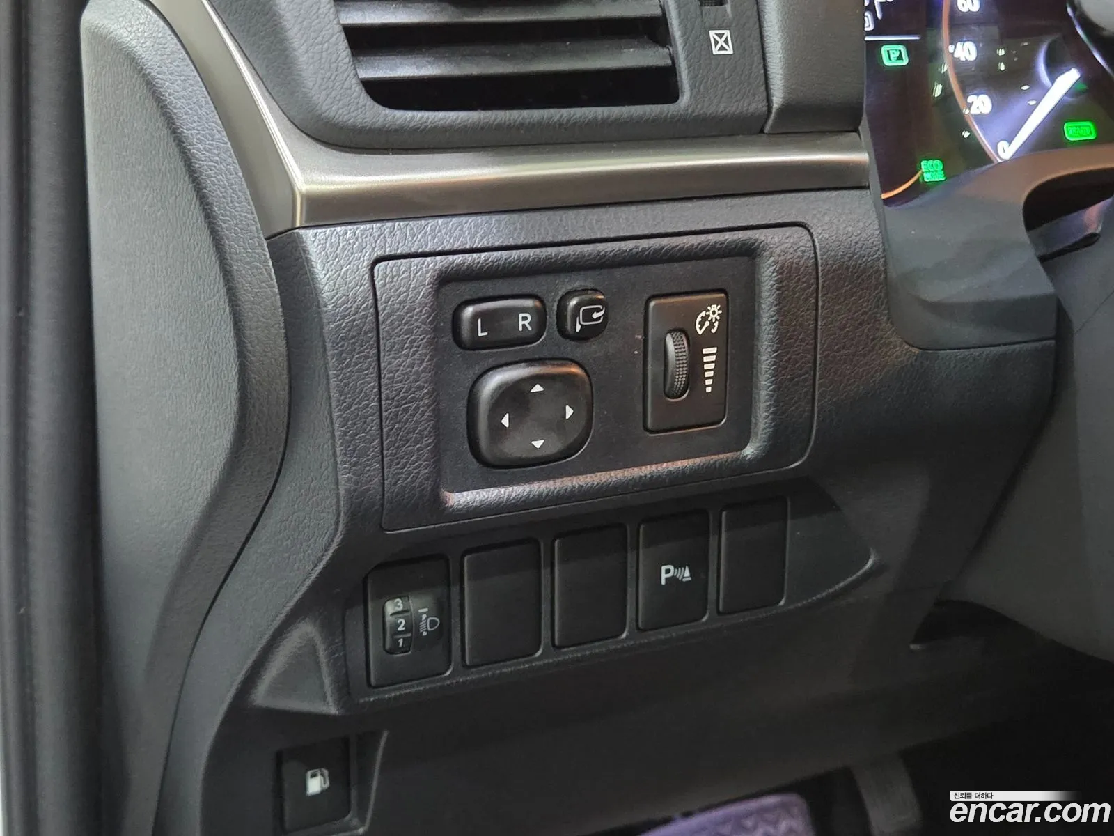 Lexus CT200h 2015 — 13