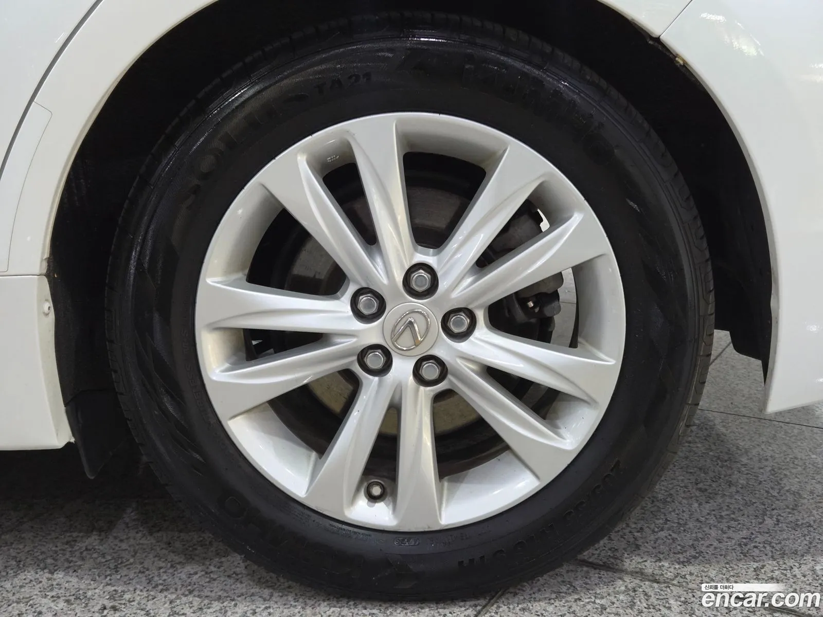 Lexus CT200h 2015 — 18