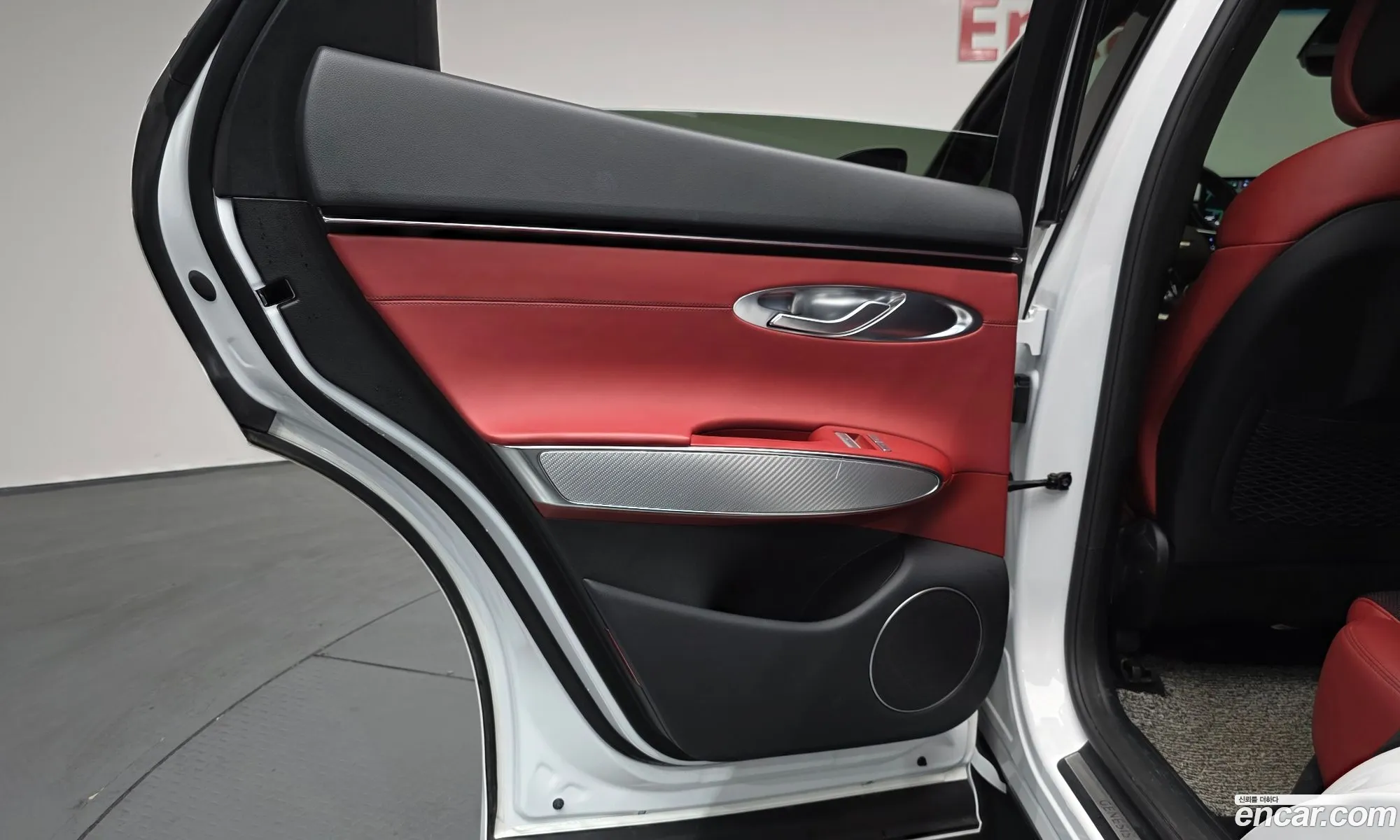 Genesis GV70 2021 — 11