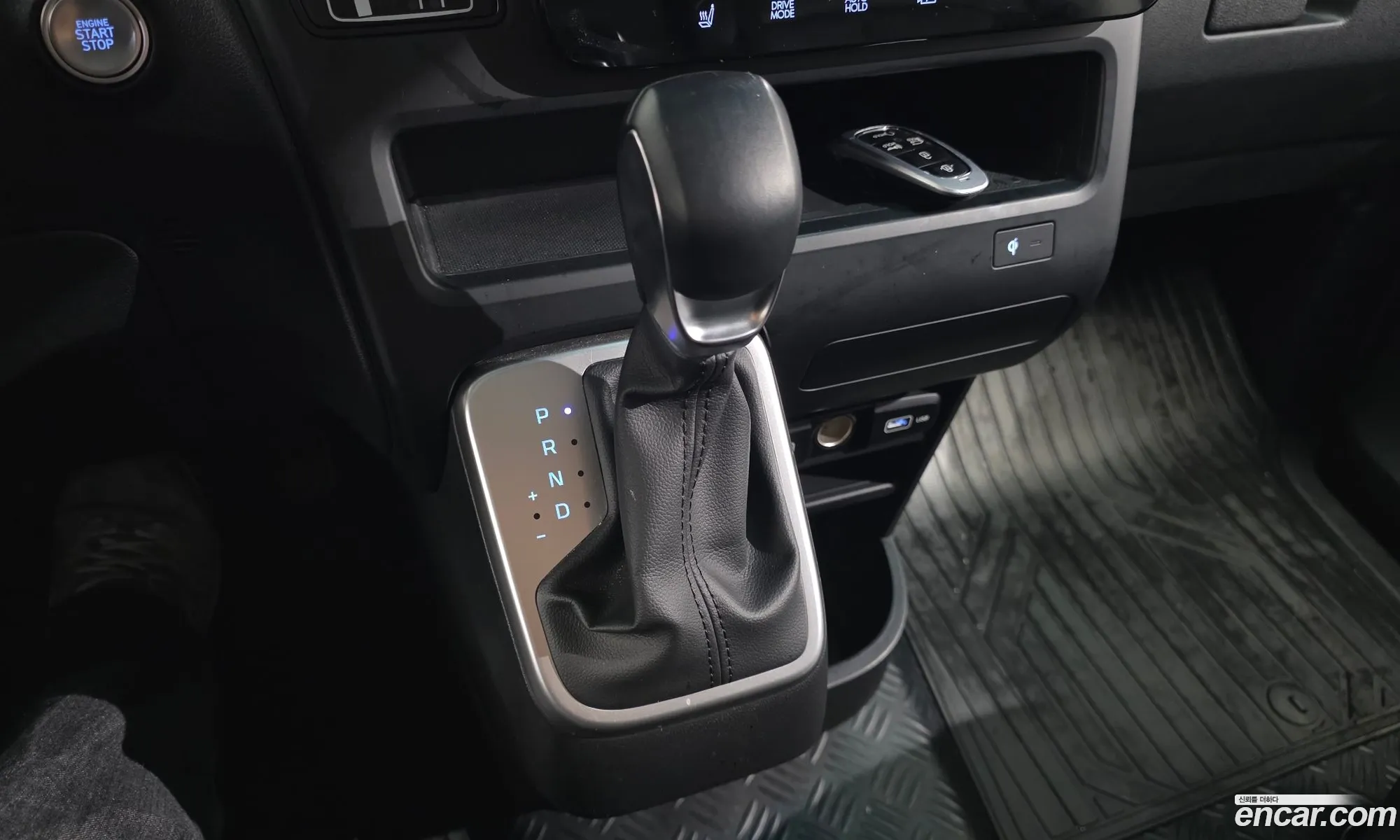 Hyundai Staria 2022 — 18