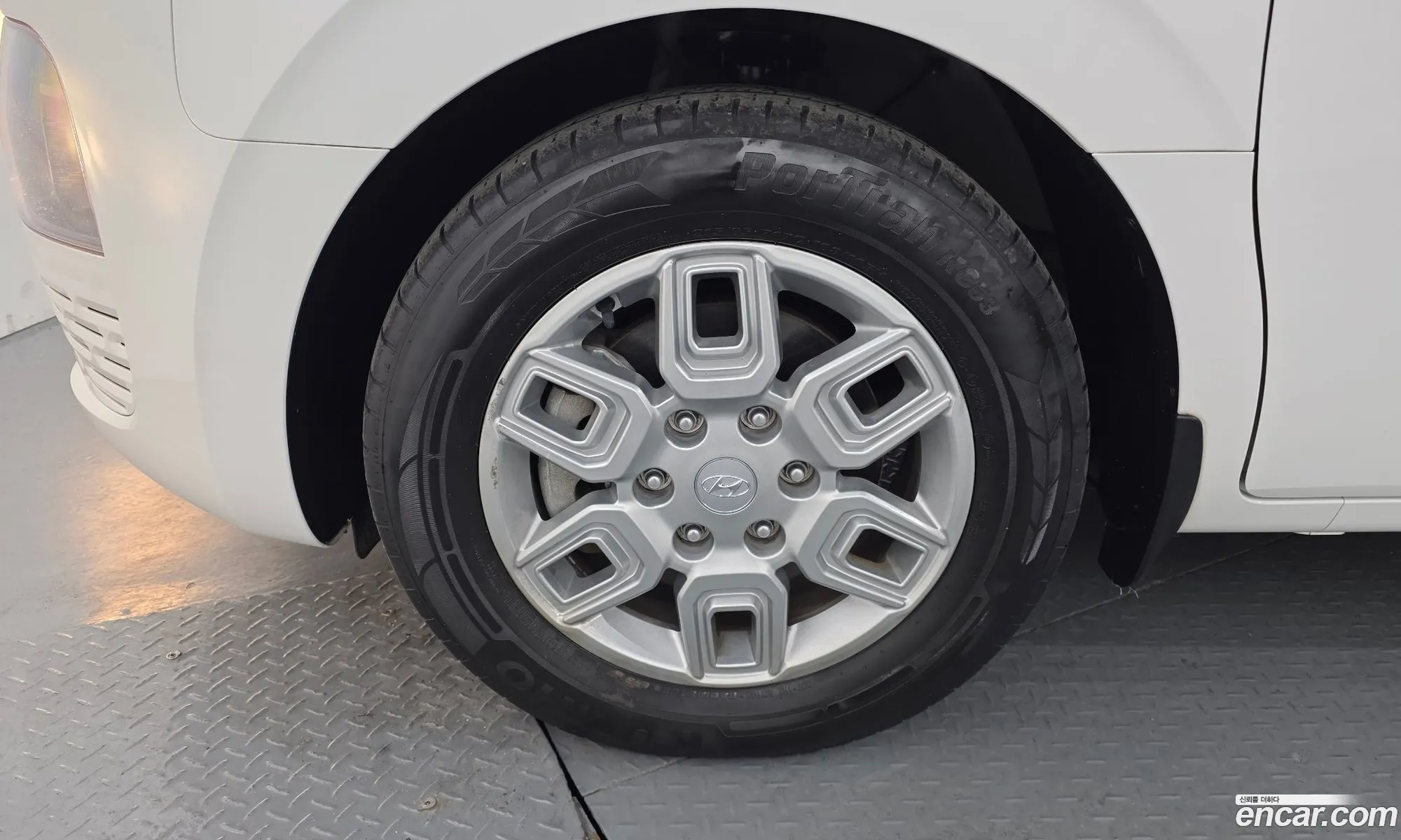 Hyundai Staria 2022 — 14