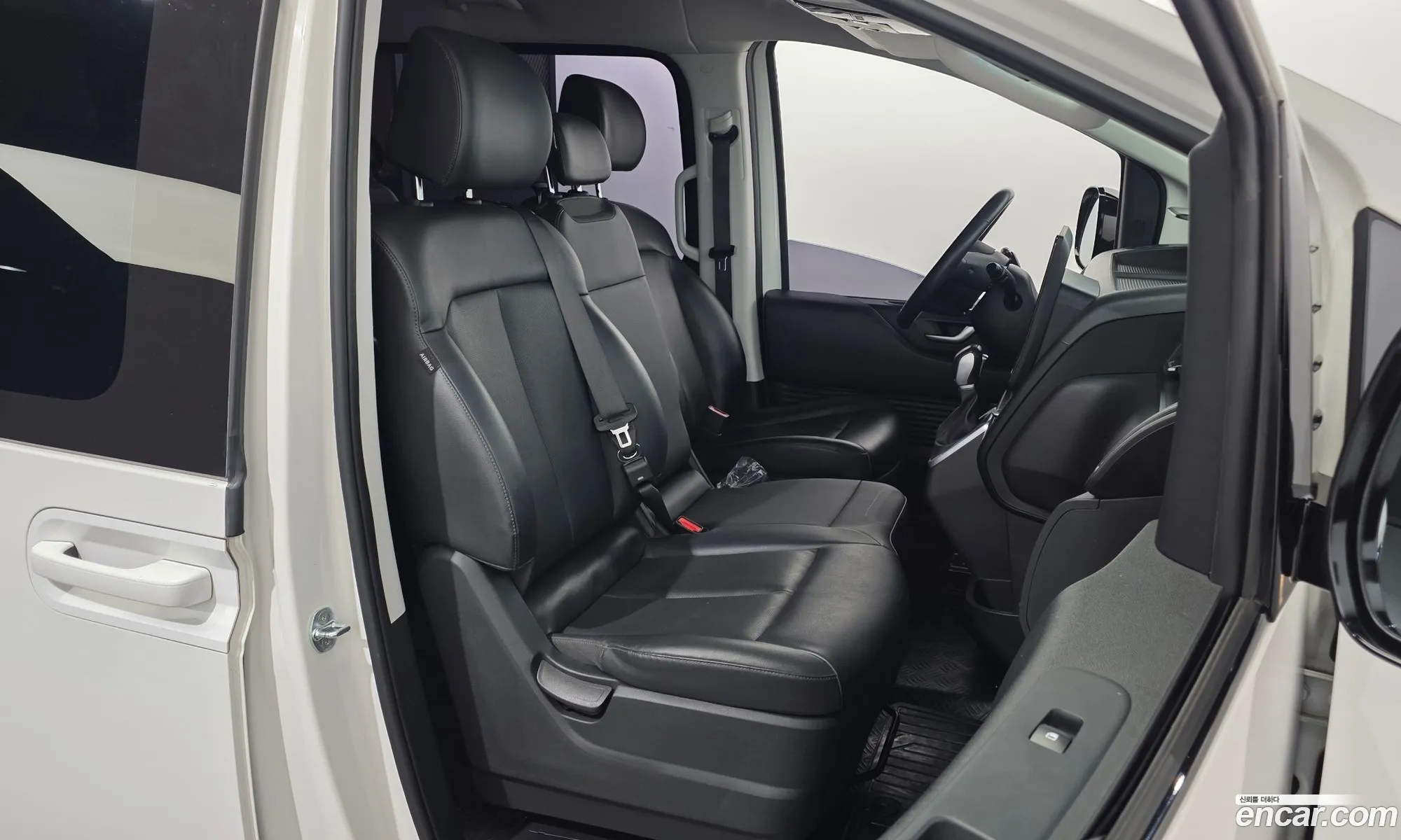 Hyundai Staria 2022 — 7