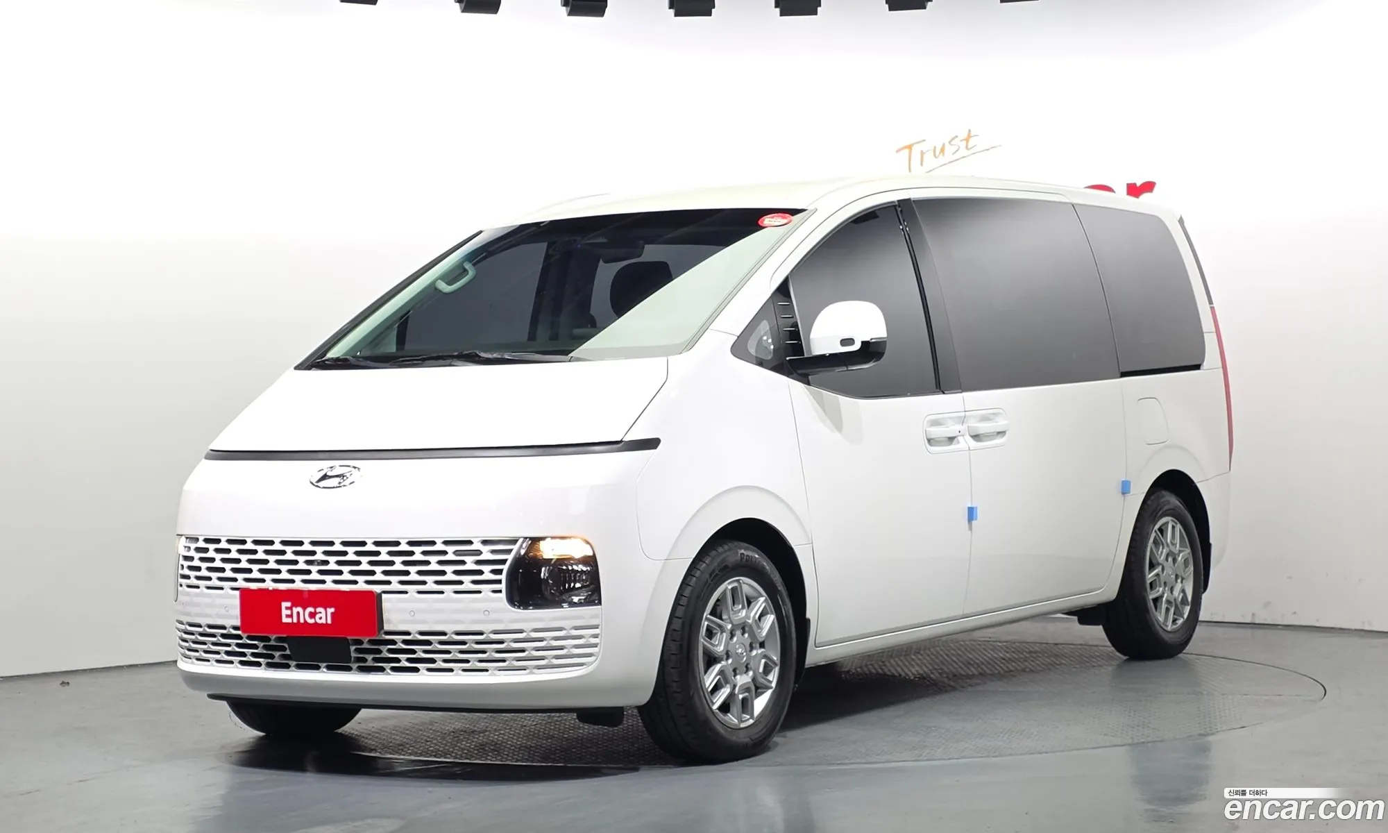 Hyundai Staria 2022 — 3
