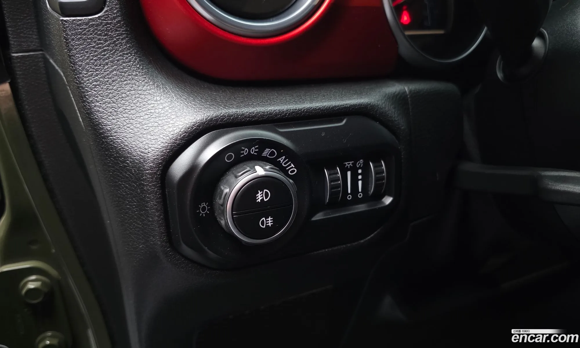 Jeep Wrangler 2020 — 30