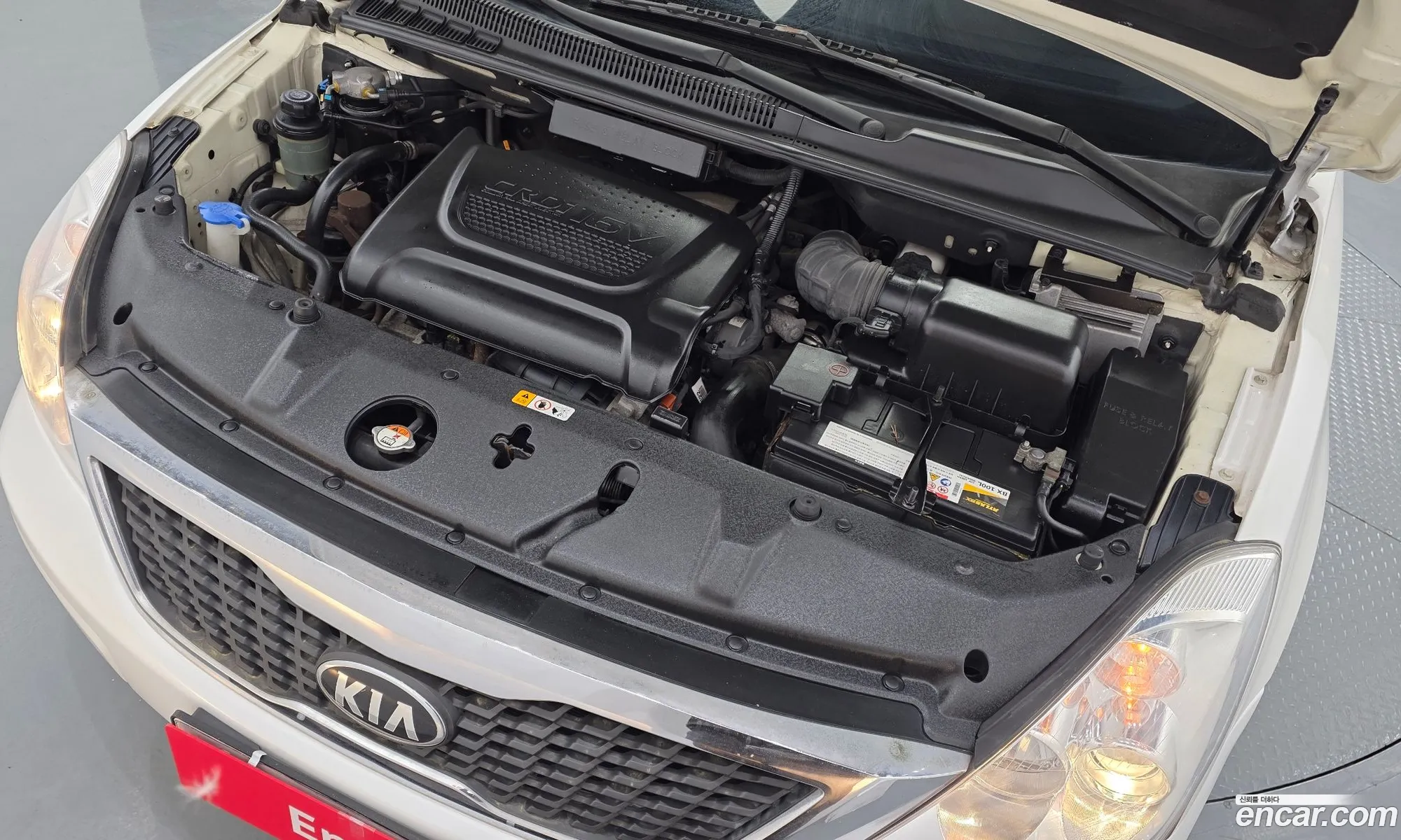 Kia Carnival R 2014 — 16