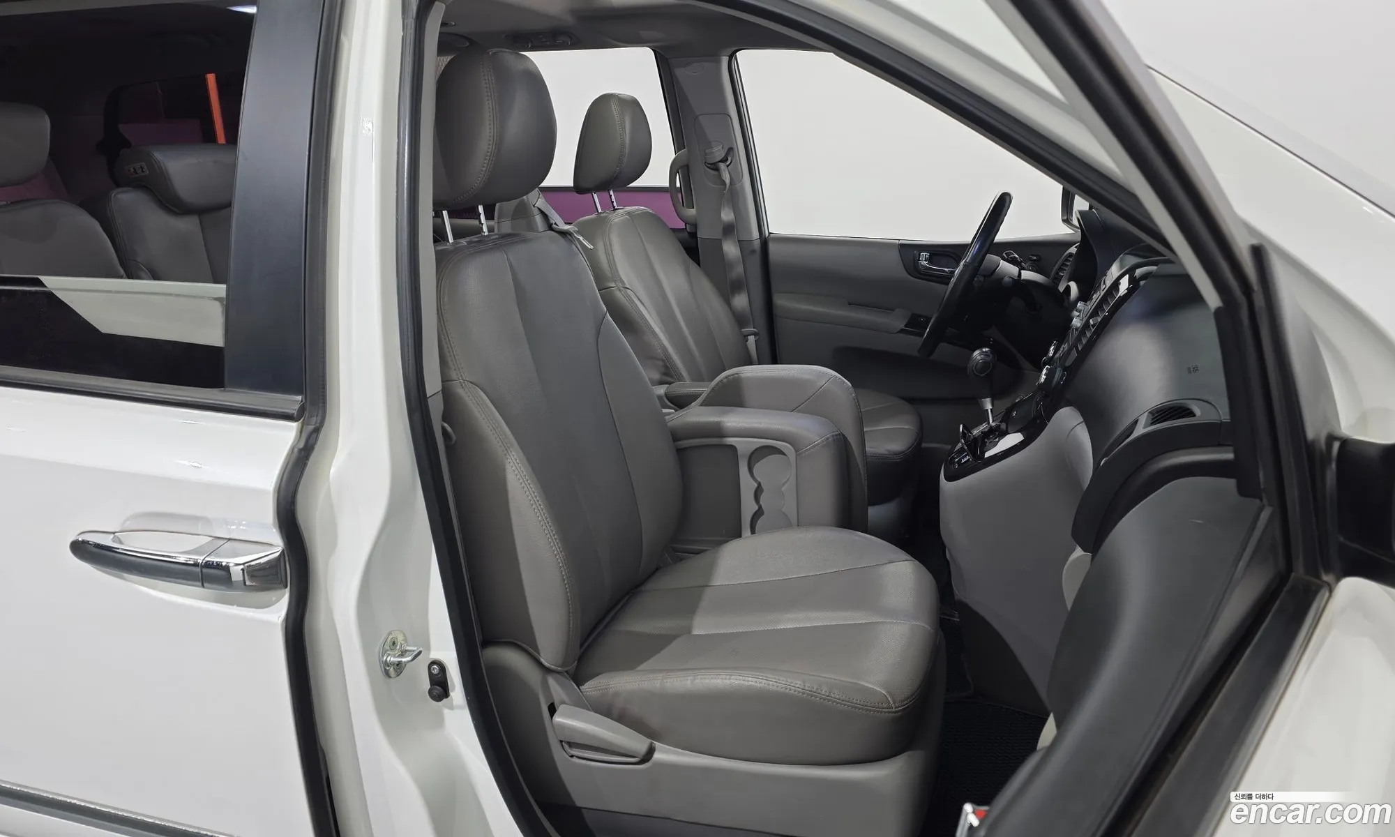 Kia Carnival R 2014 — 7